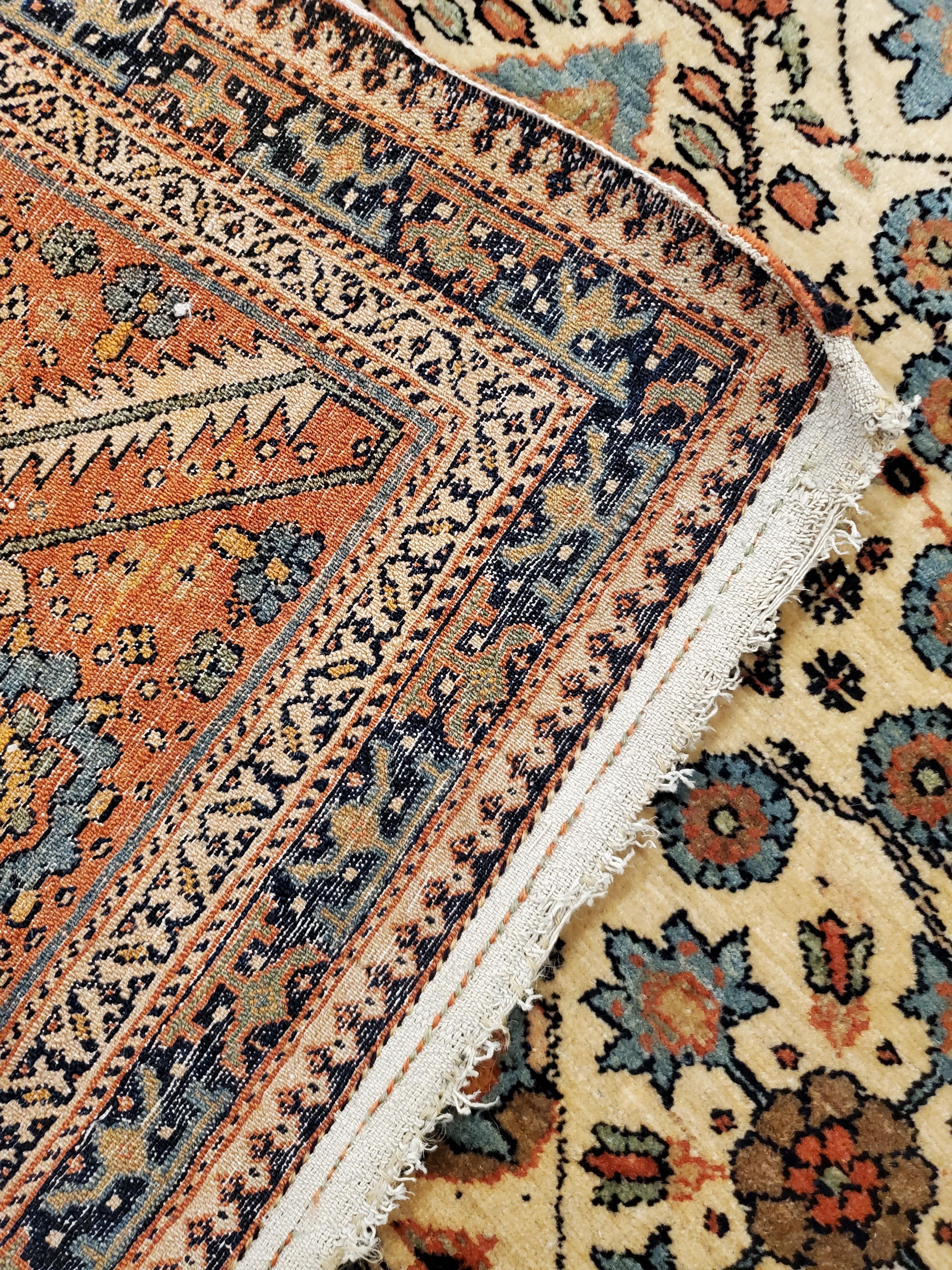 Antiker persischer Bakhshaish-Teppich, handgefertigt, elfenbeinfarben und rostfarben im Angebot 3