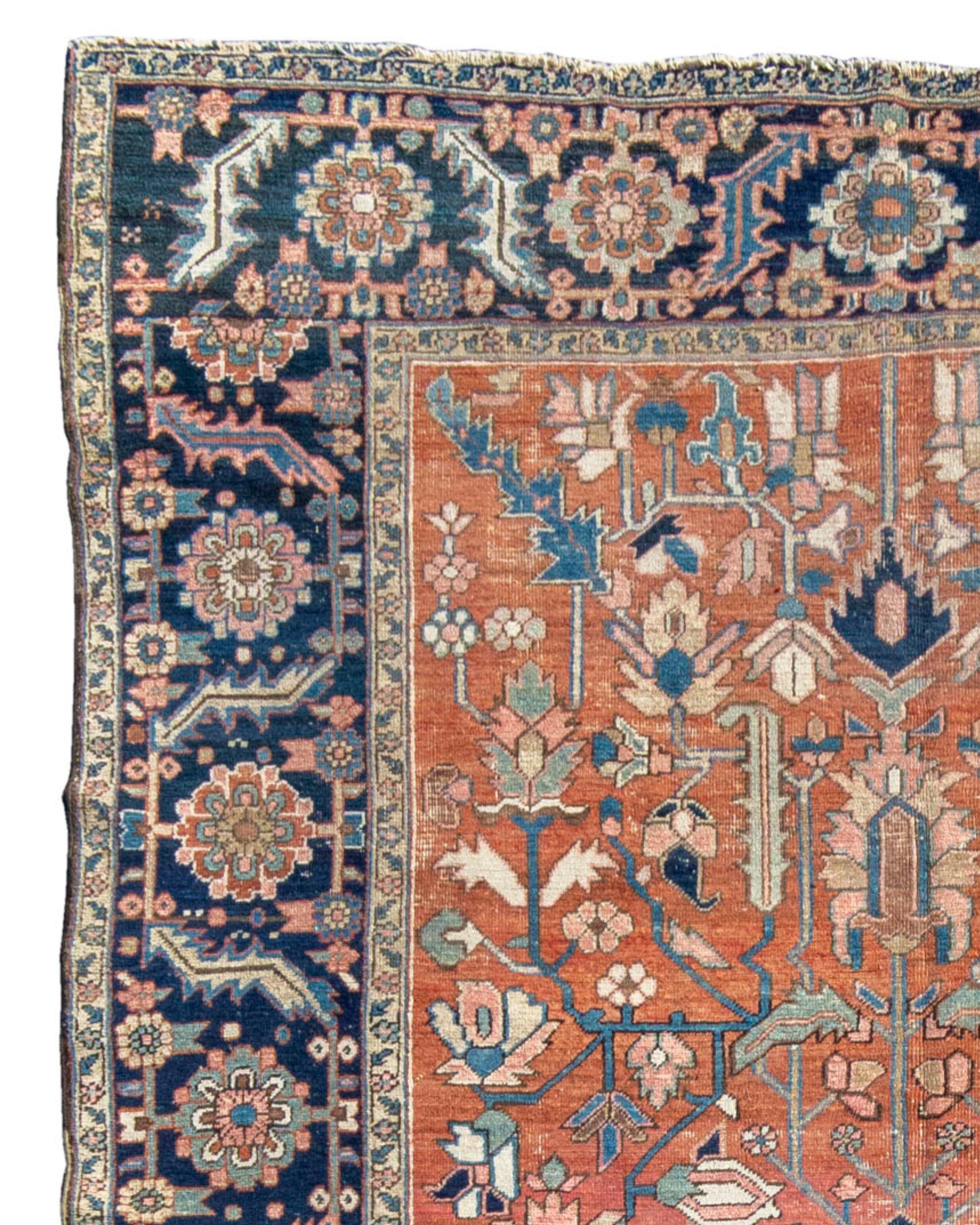 Hand-Knotted Antique Persian Bakhshaish Rug, Early 20th Century For Sale