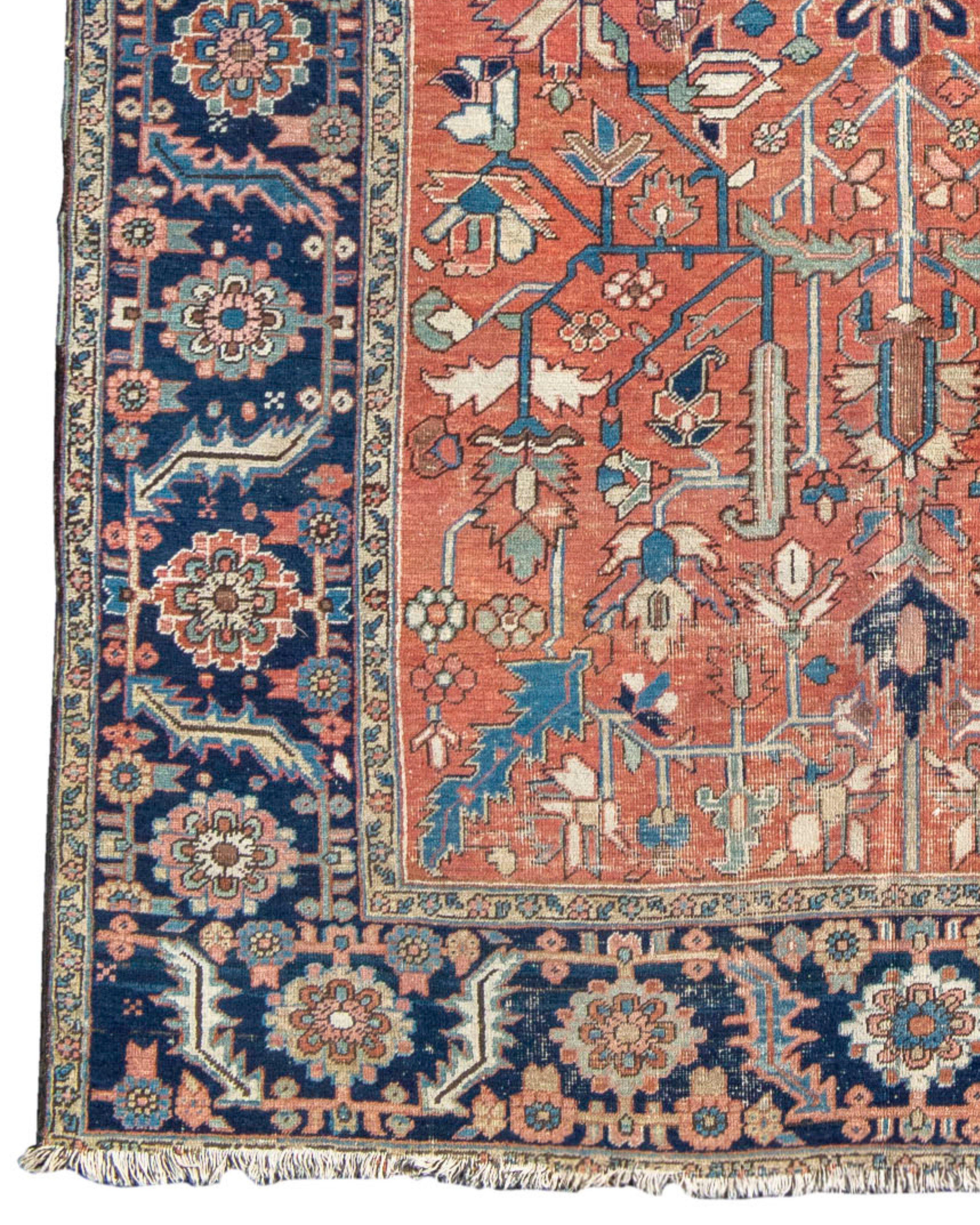 Antique Persian Bakhshaish Rug, Early 20th Century In Good Condition For Sale In San Francisco, CA
