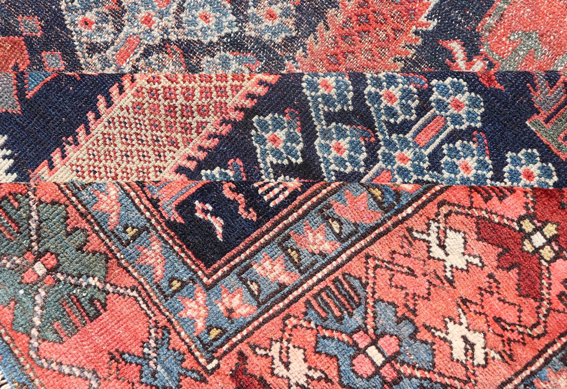 Antiker persischer Bakhshaish-Teppich mit All-Over-Baum und Weide-Design im Angebot 2