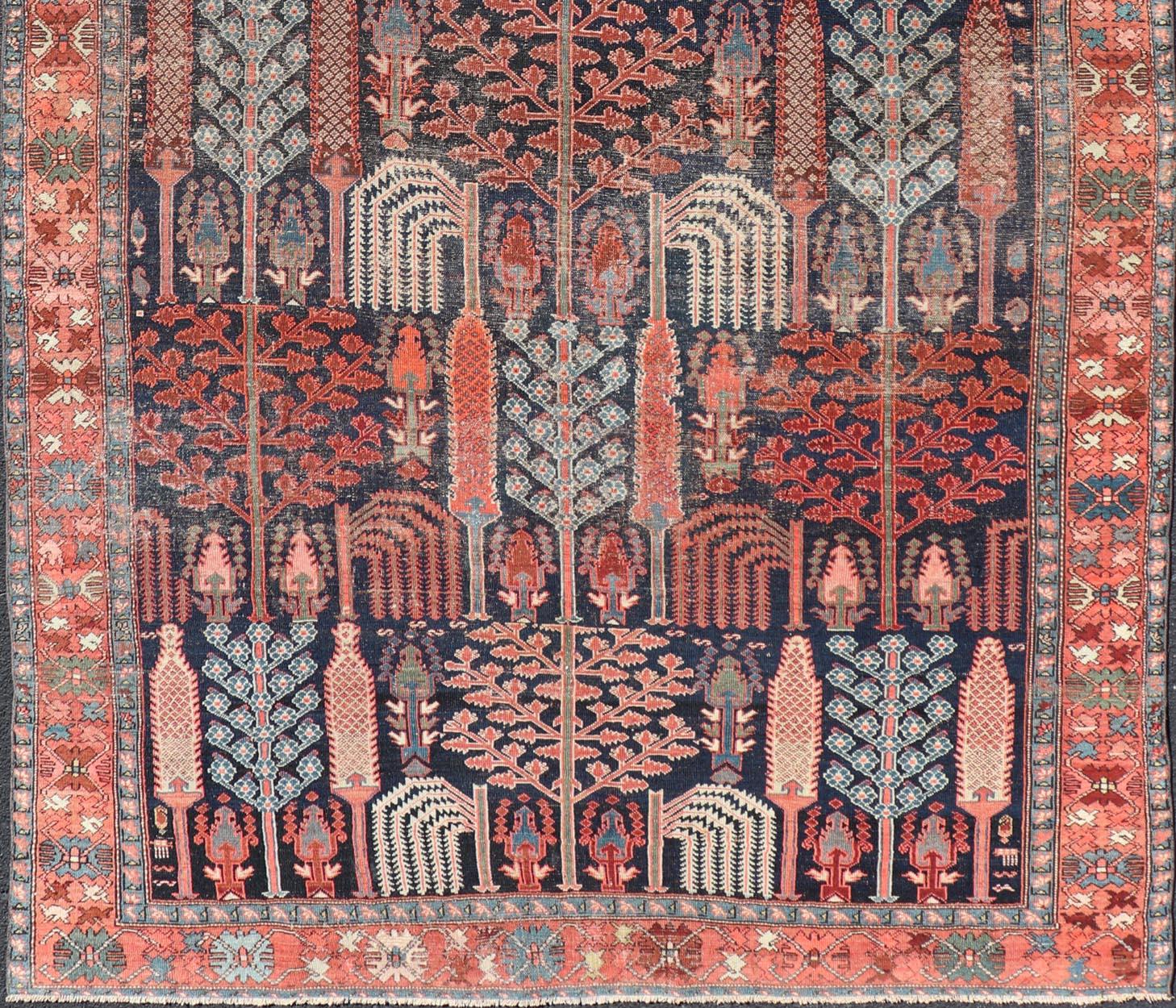 Antiker persischer Bakhshaish-Teppich mit All-Over-Baum und Weide-Design (Wolle) im Angebot