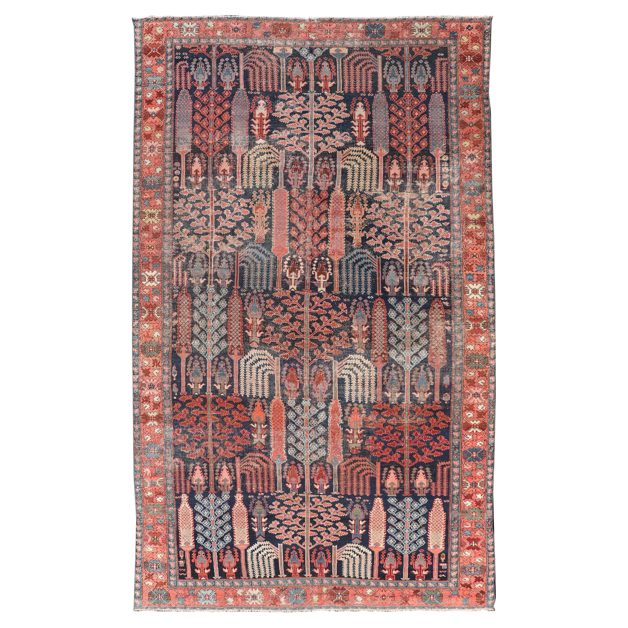Tapis persan ancien en bakhshaish avec motif d'arbre et de saule sur toute sa surface