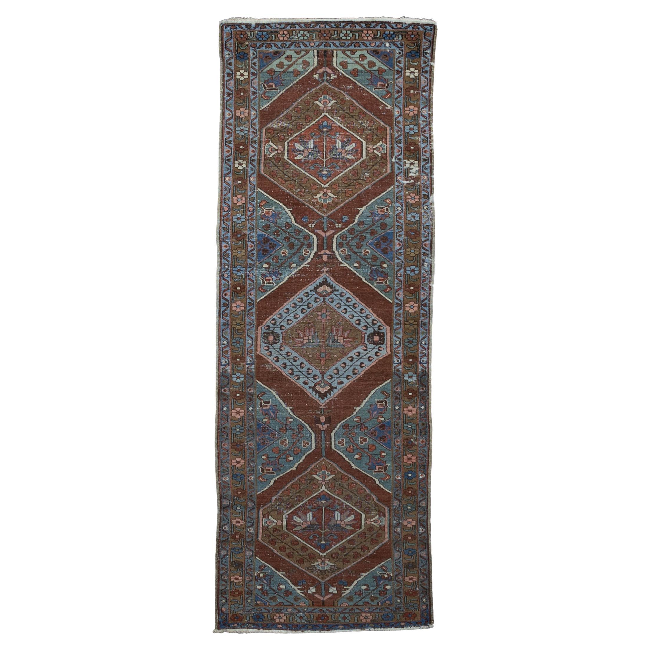 Antiker persischer Bakhshayesh-Teppich 2'9" x 9'3" im Angebot