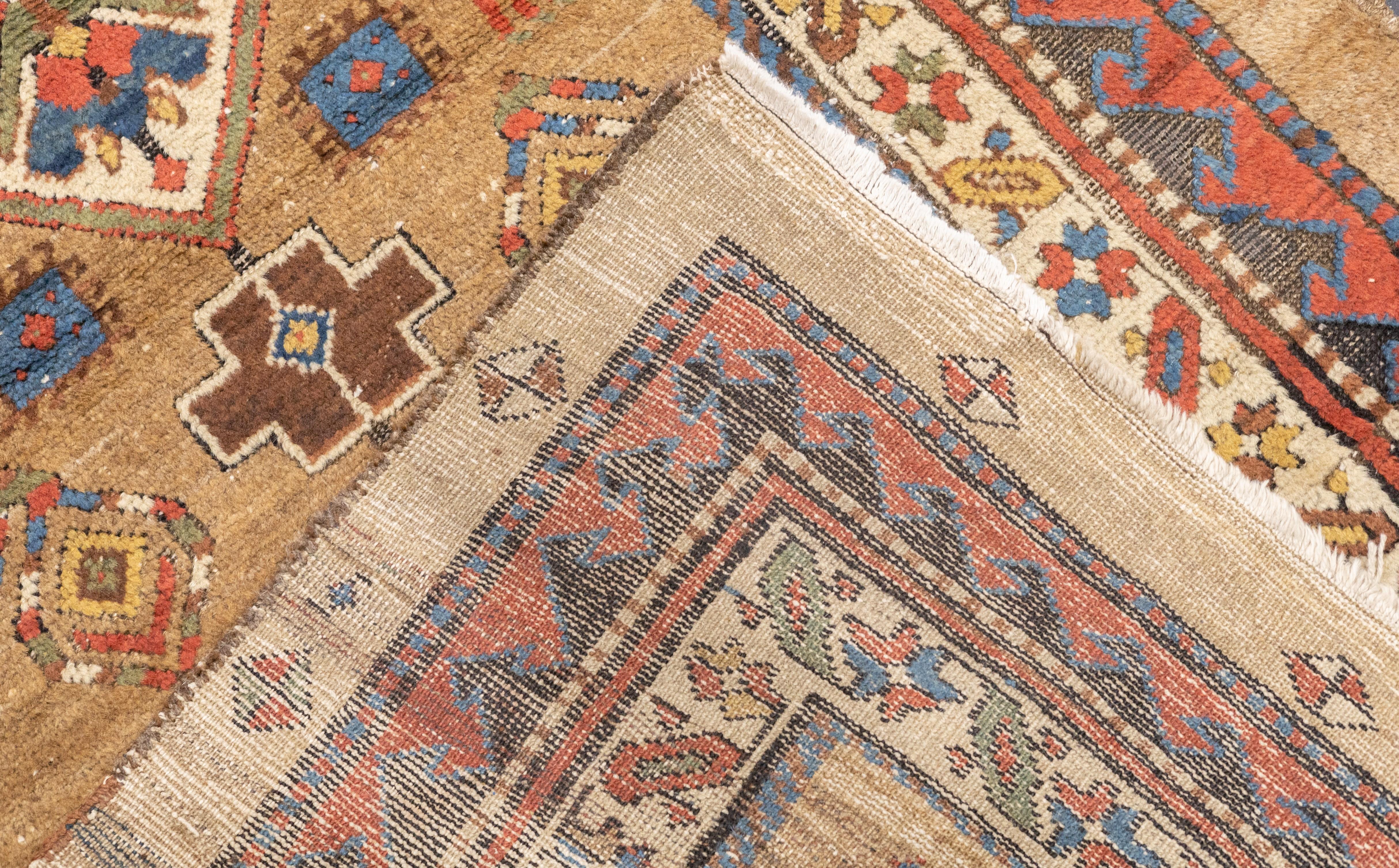 Antiker persischer Bakhshayesh-Teppich 3'6'' x 8'9'' im Angebot 5