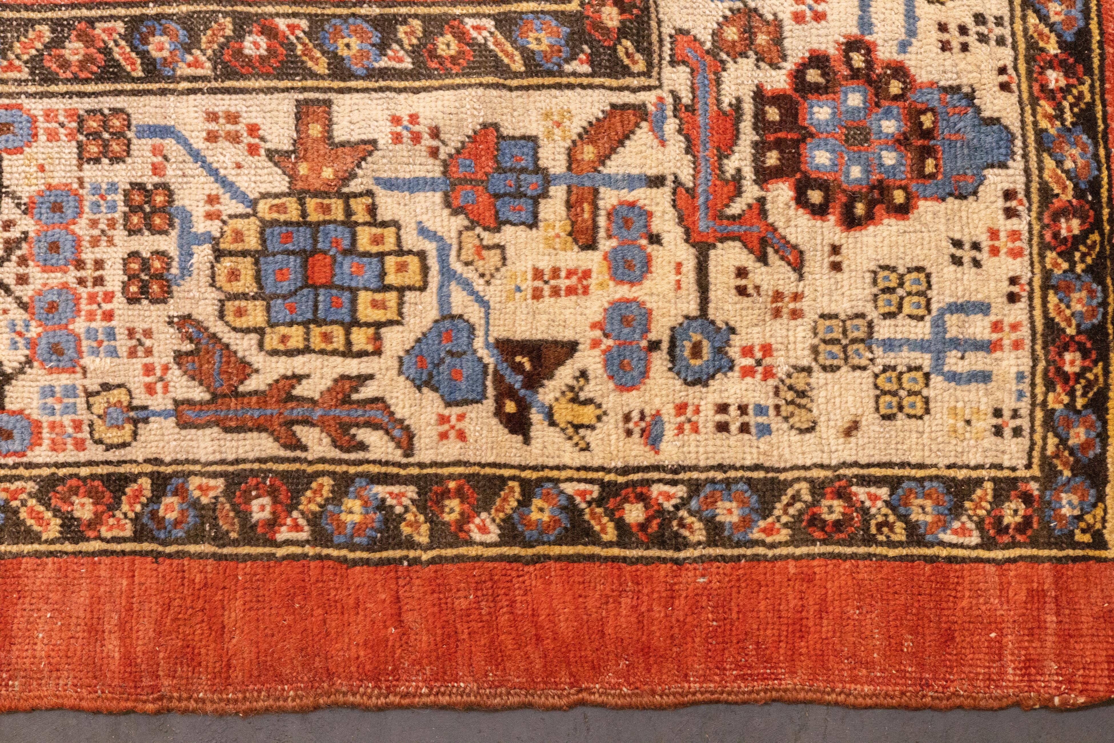 Antiker persischer Bakhshayesh-Teppich 9'5'' x 11'4'' (19. Jahrhundert) im Angebot