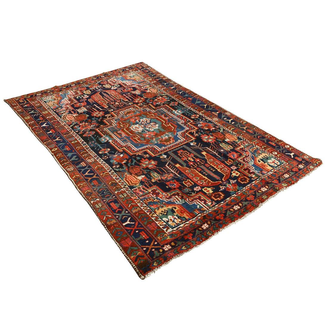 Antiker persischer Bakhtiar-Teppich - Größe: 8'4x5'2 (Persisch) im Angebot