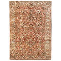 Tapis persan ancien Bakhtiar avec champ à fleurs marron et rouge