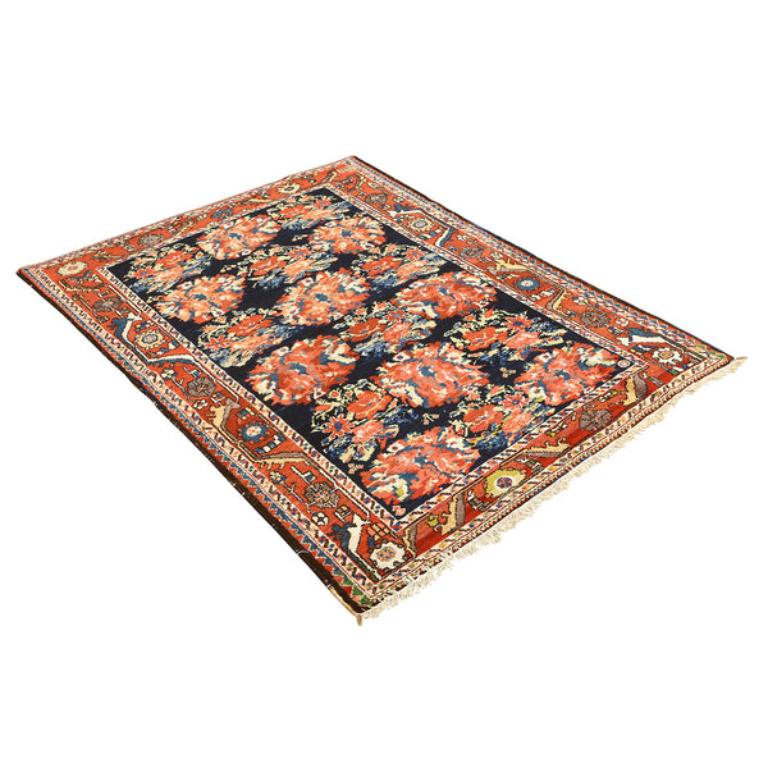 Perse Bakhtiar persan ancien - Taille : 5 pieds 4 po. x 4 pieds 0 po. en vente