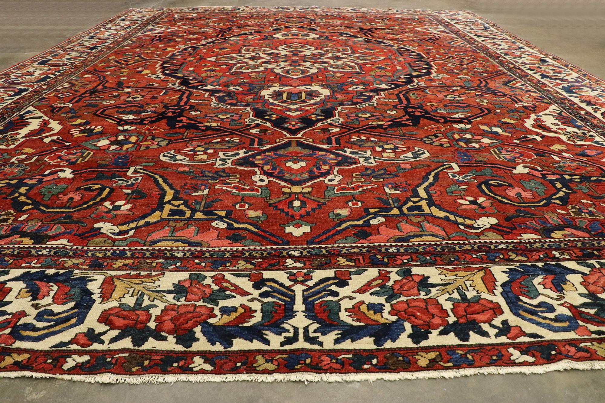Antique Persian Bakhtiari Area Rug, Classic Elegance Meets Ivy League Style In Good Condition For Sale In Dallas, TX