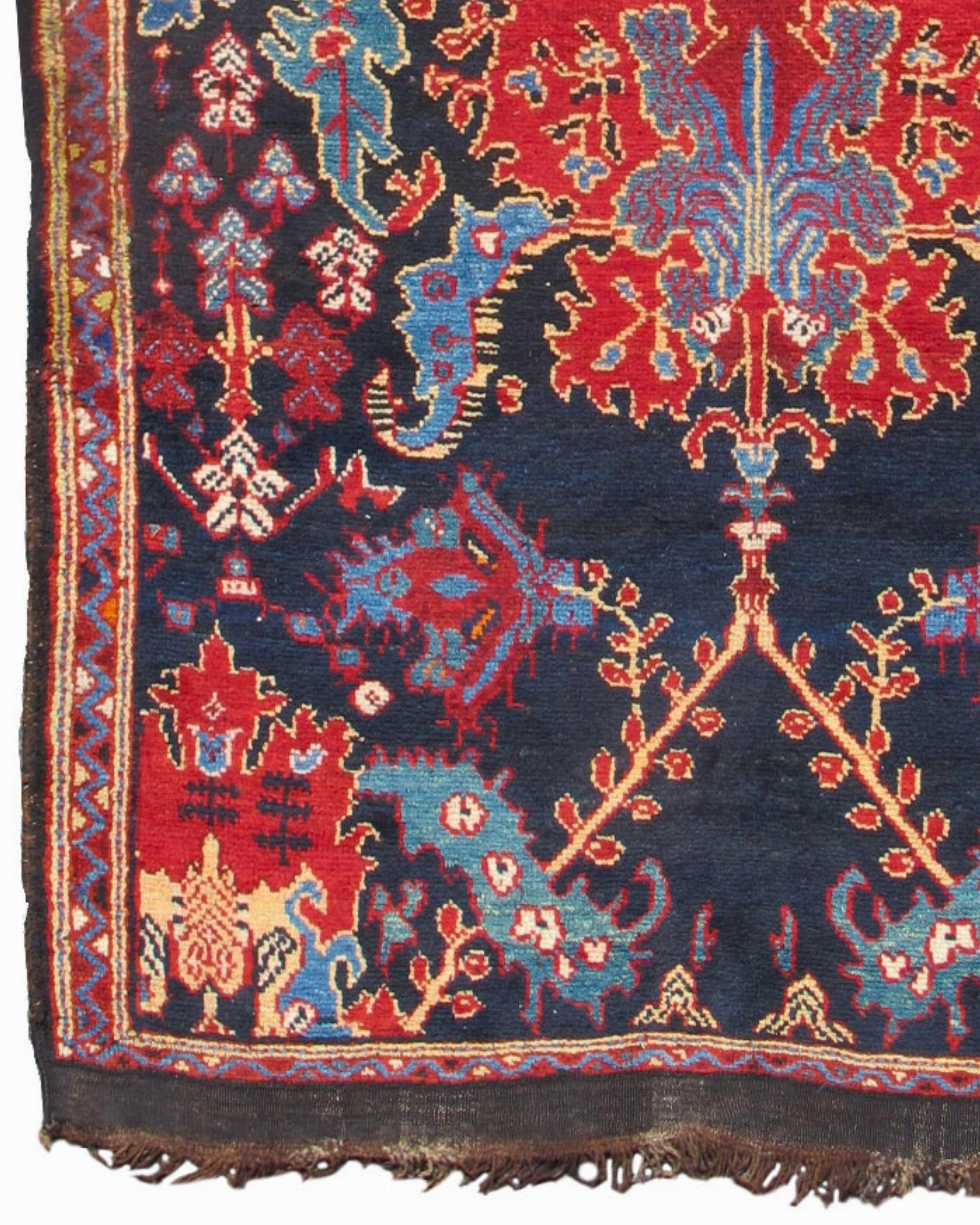 Antique Persian Bakhtiari Long Rug, c. 1920 In Good Condition For Sale In San Francisco, CA