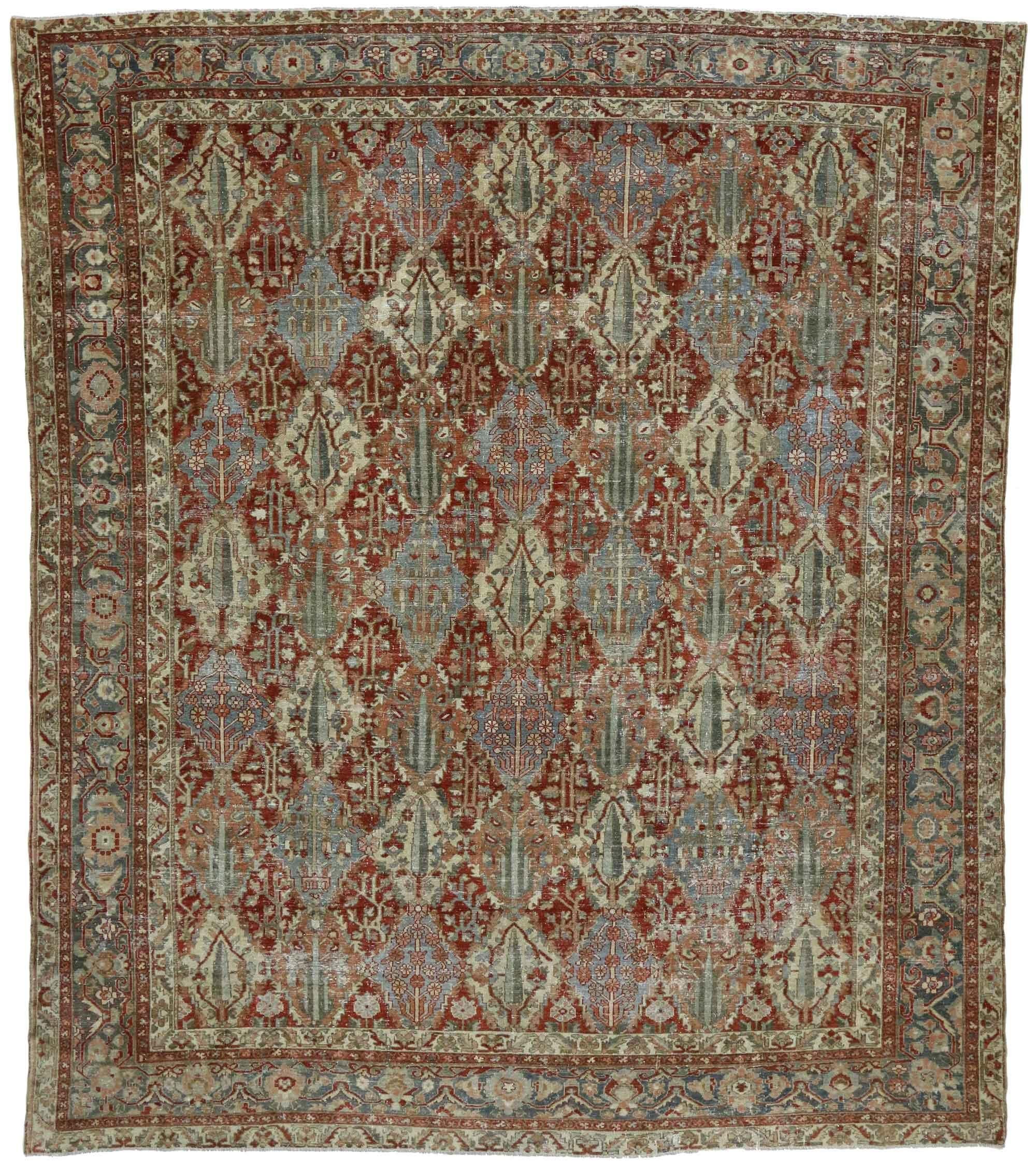 Antique Persian Bakhtiari Room Size Rug In Distressed Condition For Sale In Dallas, TX