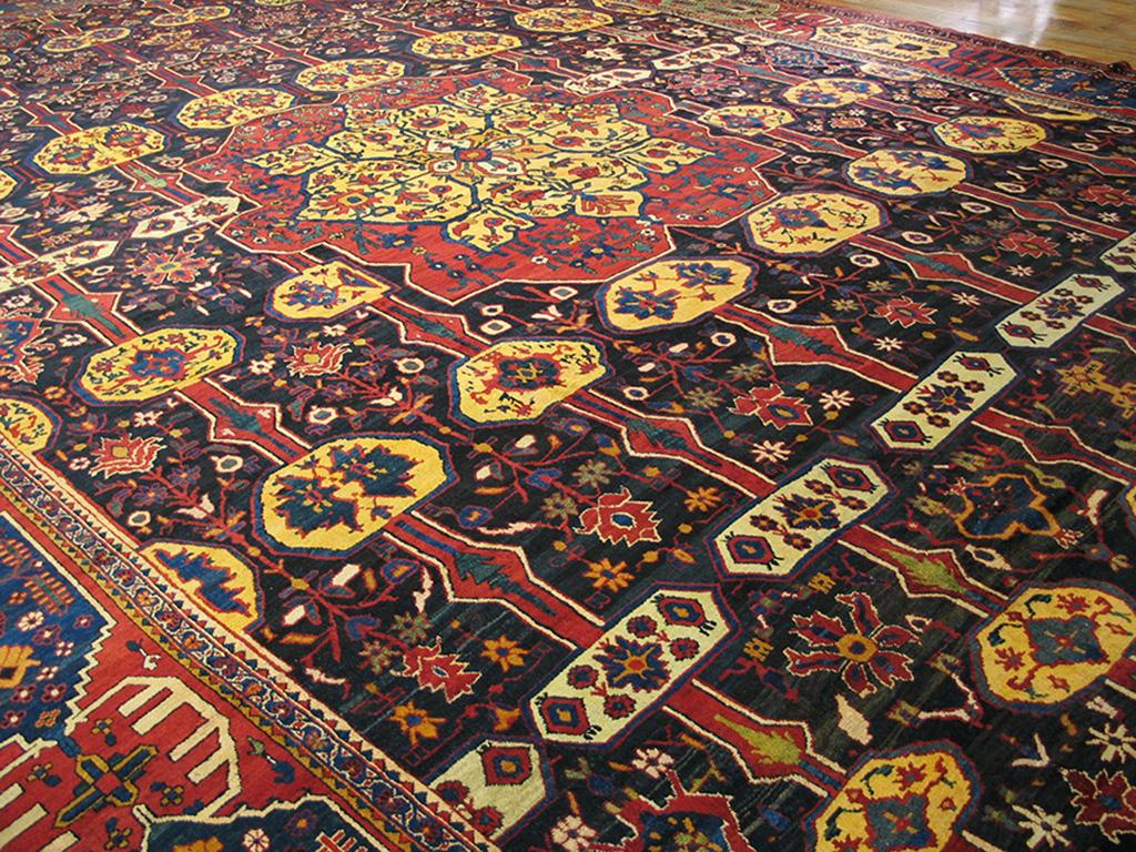 Hand-Knotted 19th Century S. Persian Bakhtiari Carpet ( 15'2