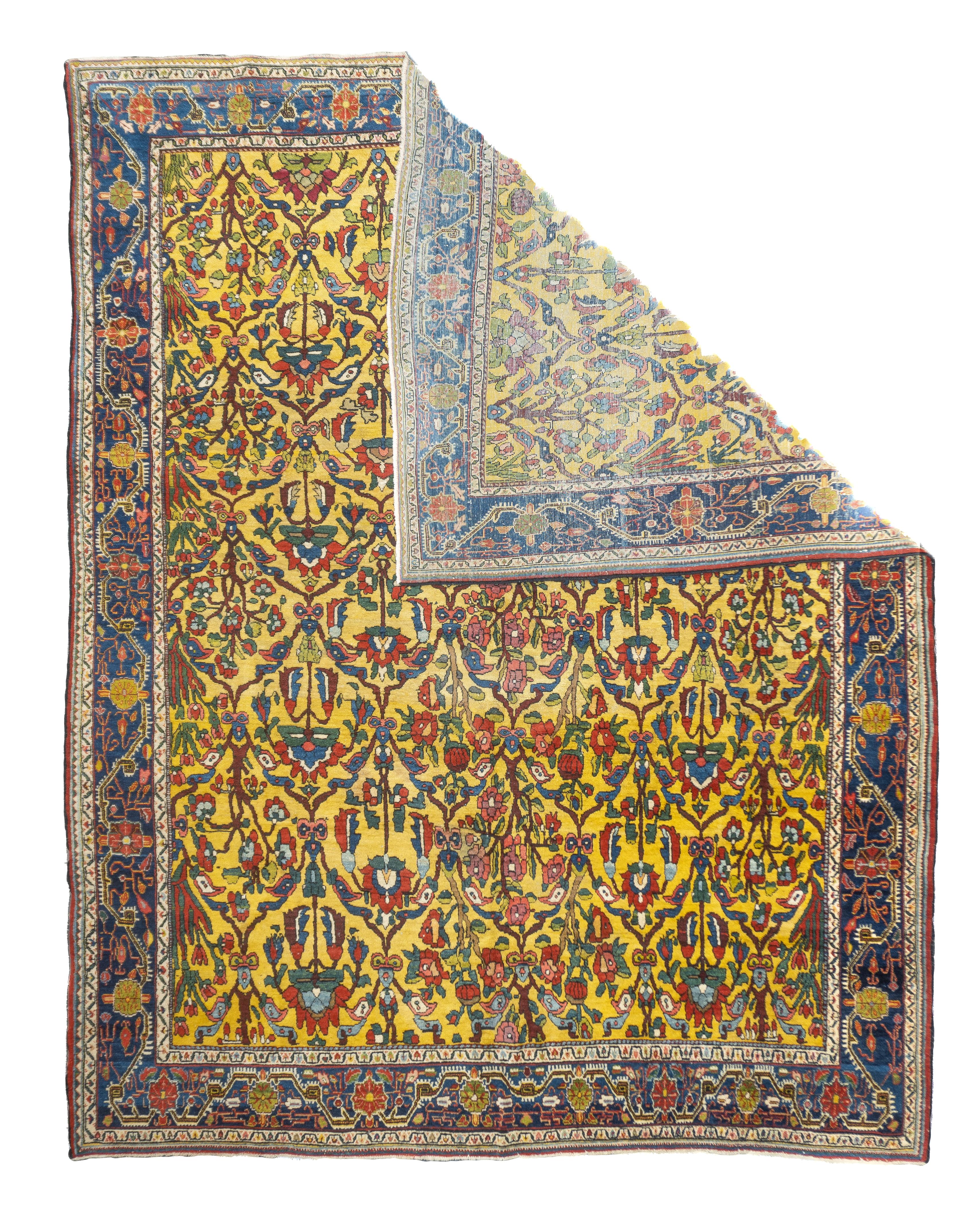 Antiker persischer Bakhtiari Teppich 8'7'' x 11'1''. Das ungewöhnliche, gesättigte Goldrutenfeld dieses Chahar Mahal Bakhtiari-Gewebes zeigt ein grobes Rautengitter, das eine Vielzahl informeller Blumen in Rot-, Blau- und Ecru-Tönen einschließt. Die