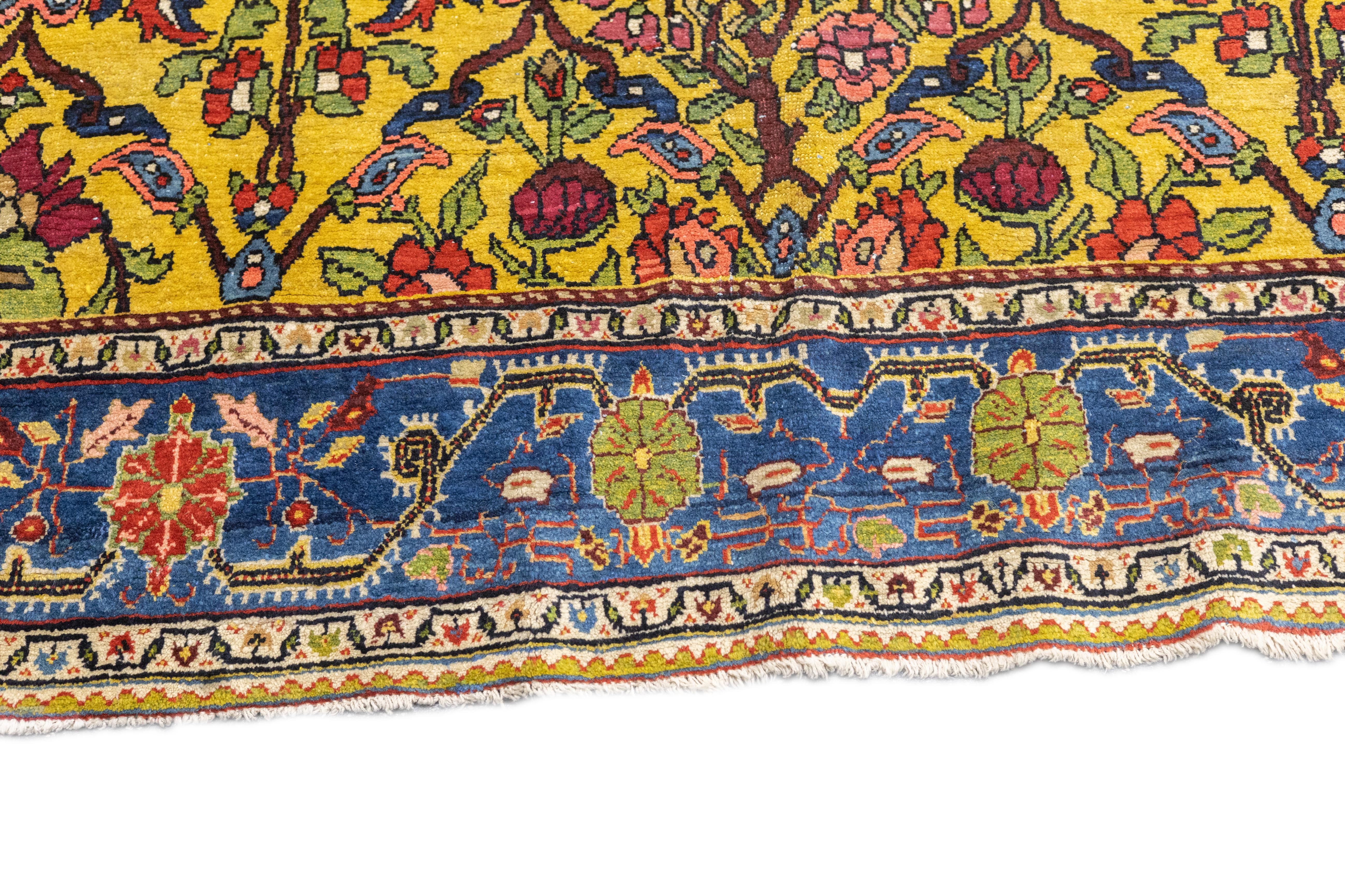 Antiker persischer Bakhtiari-Teppich 8'7'' x 11'1'' (Handgeknüpft) im Angebot