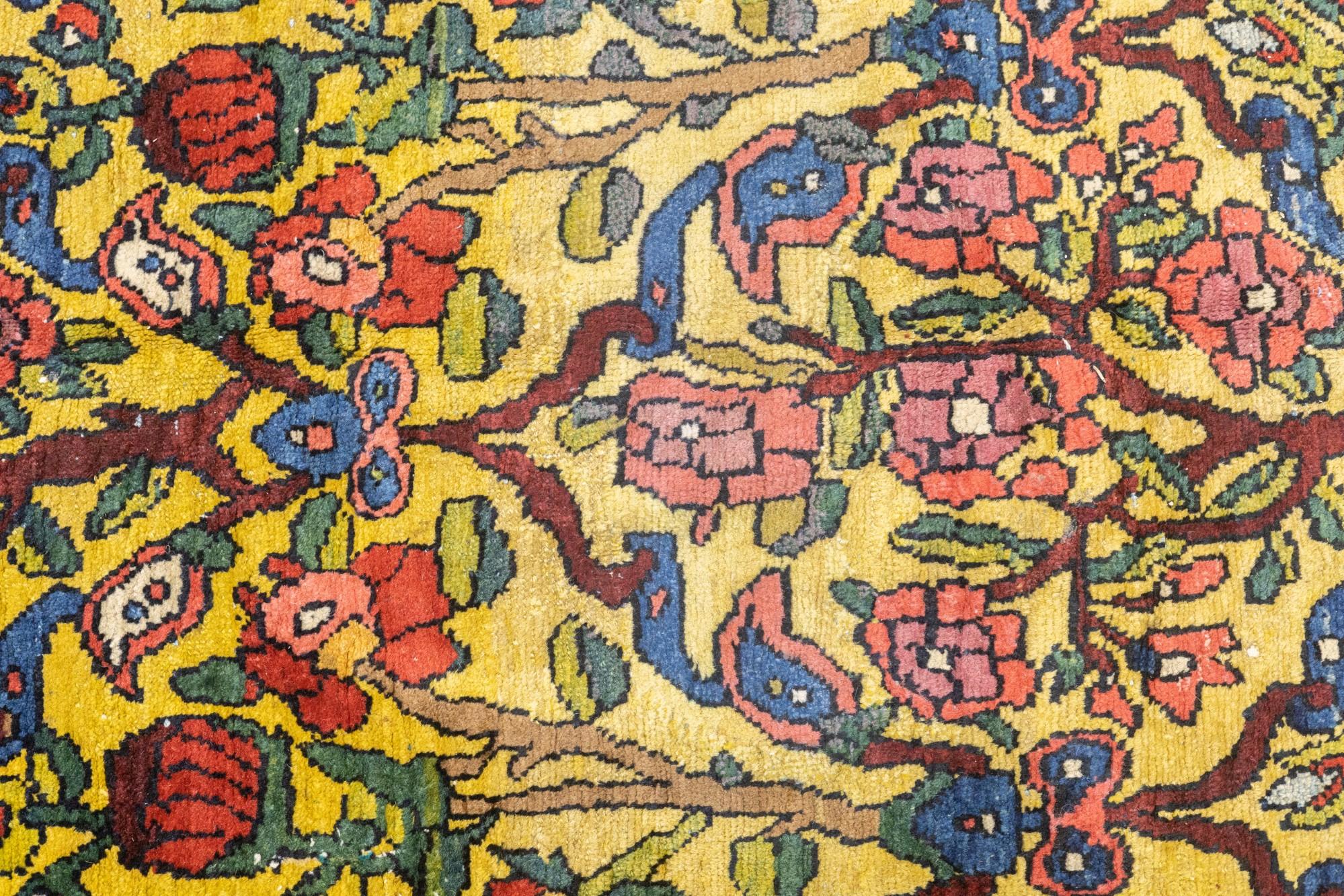 Antiker persischer Bakhtiari-Teppich 8'7'' x 11'1'' (20. Jahrhundert) im Angebot