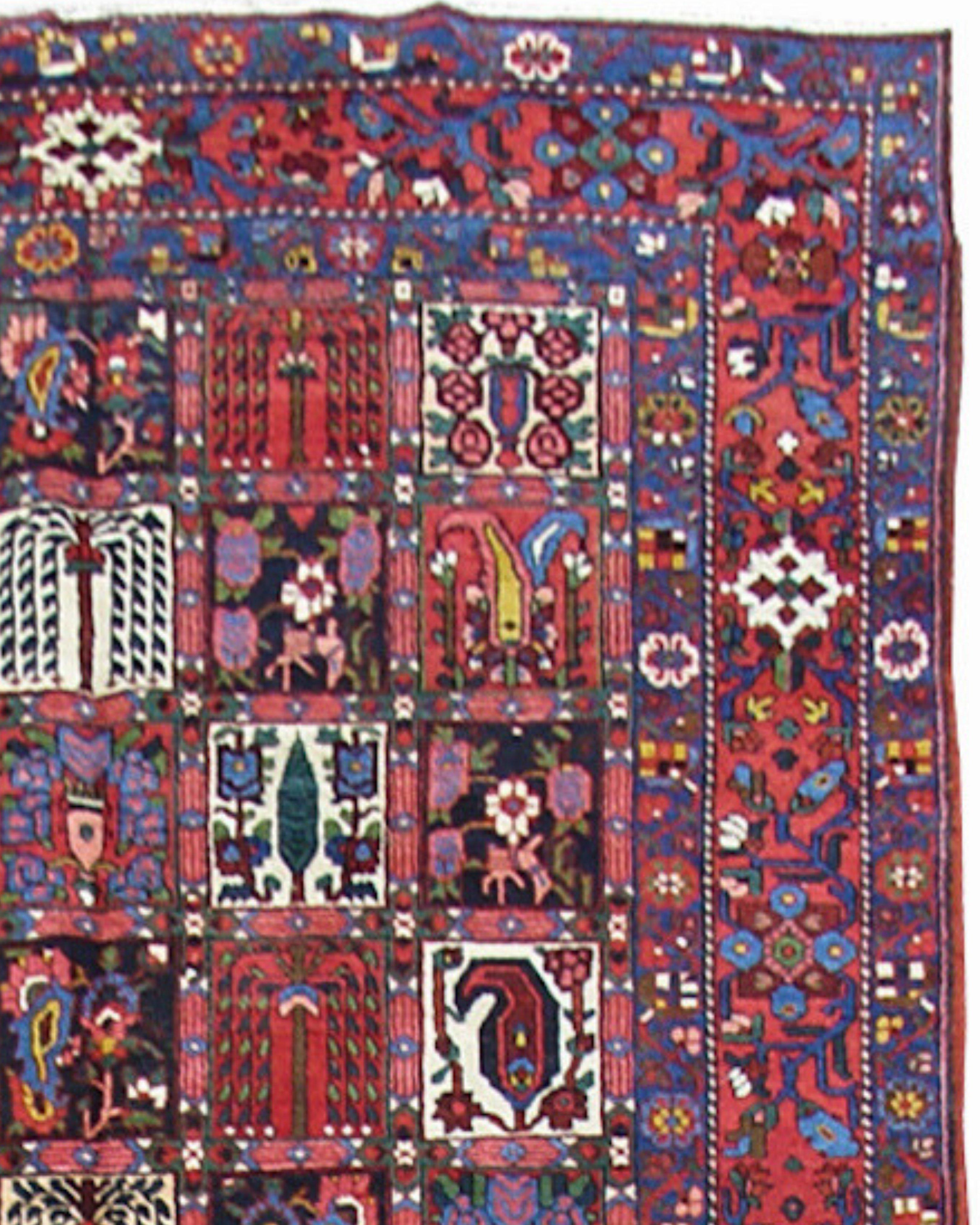Antiker persischer Bakhtiari-Teppich, frühes 20. Jahrhundert

Zusätzliche Informationen:
Abmessungen: 7'6