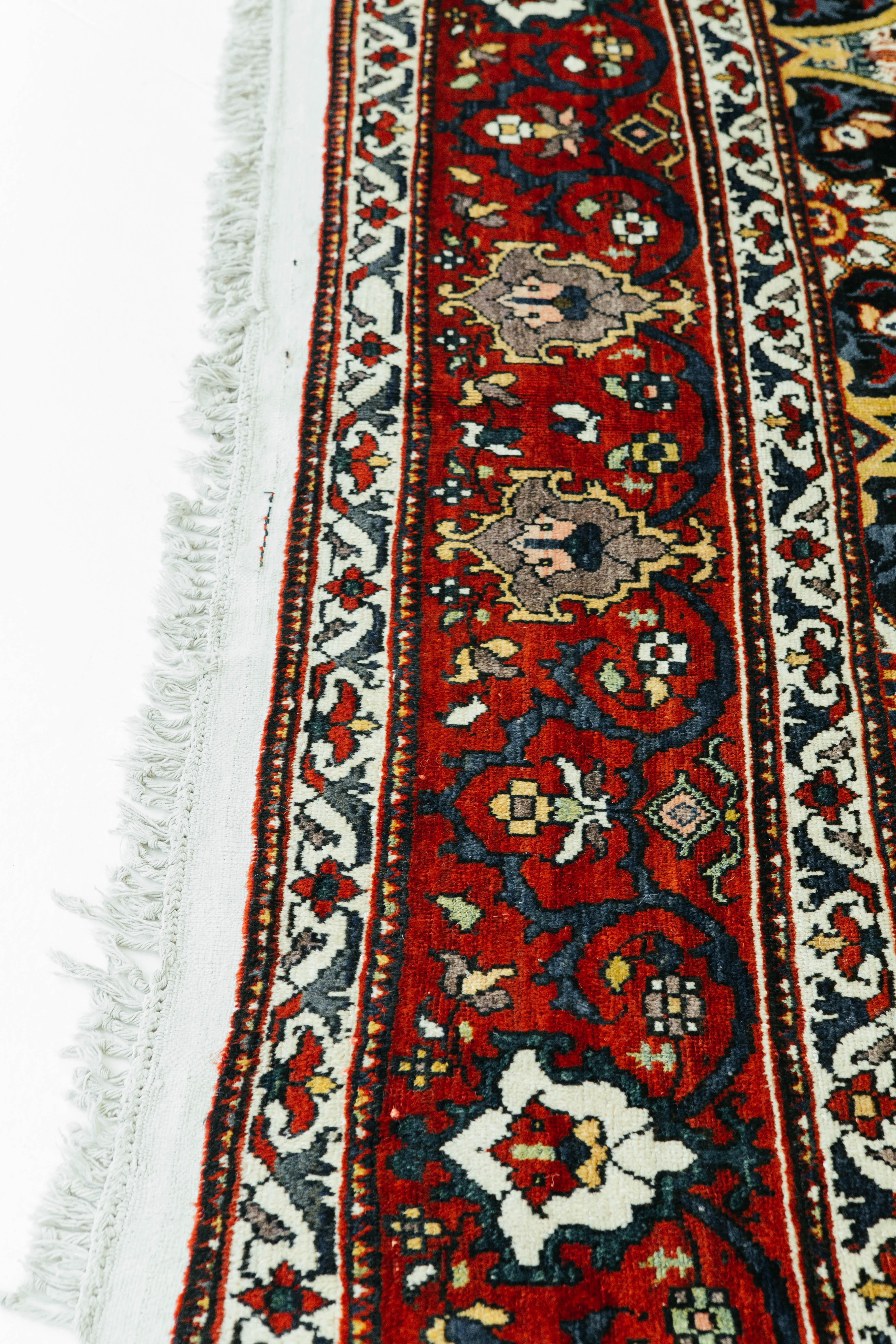 Antique Persian Bakhtiari Rug For Sale 10
