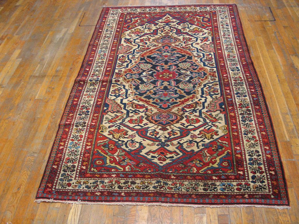 Antique Persian Bakhtiari rug, measures: 4'6