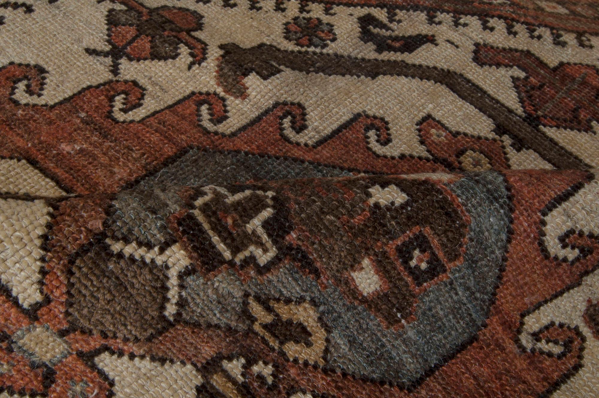 Authentic Persian Bakhtiari handmade wool rug
Size: 13'1
