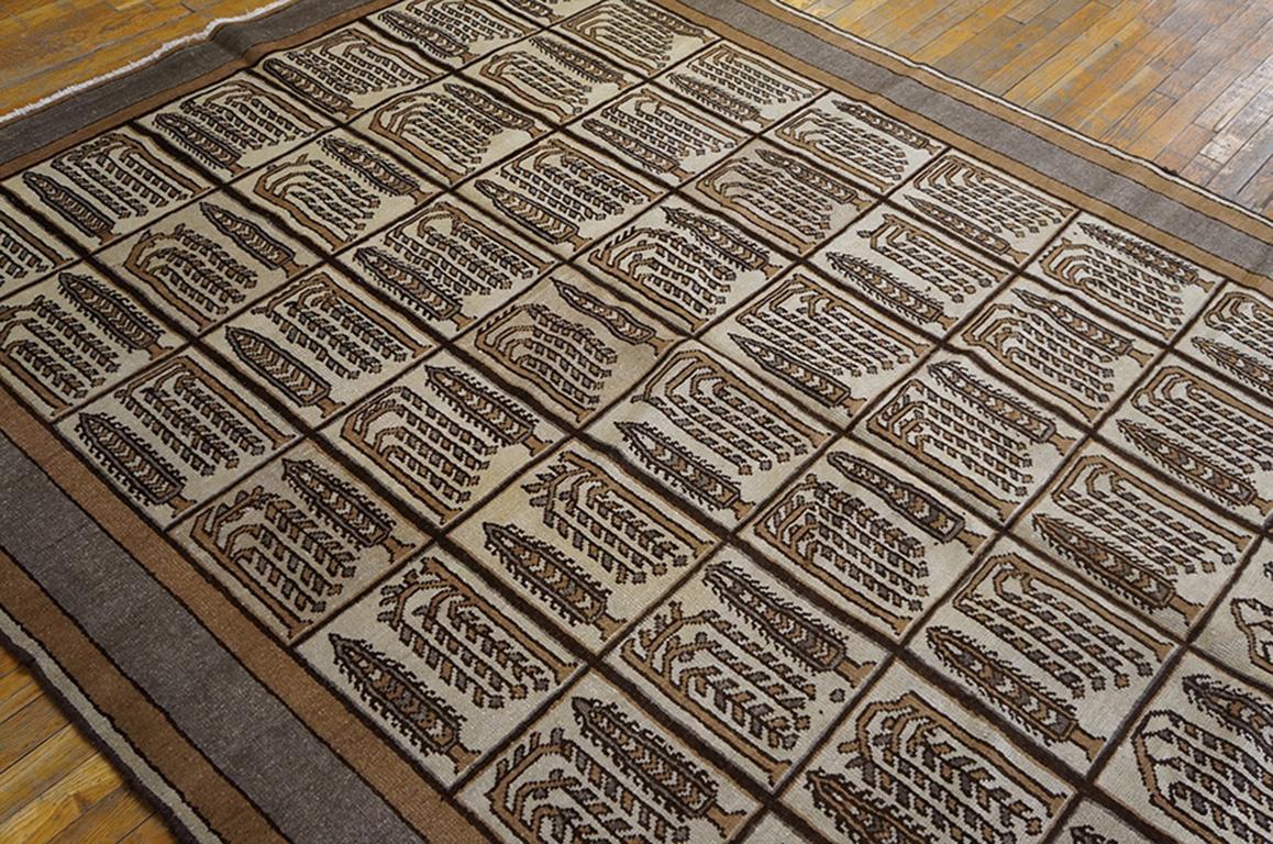 Mid-20th Century Early 20th Century S. Persian Bakhtiary Garden Carpet ( 7'1