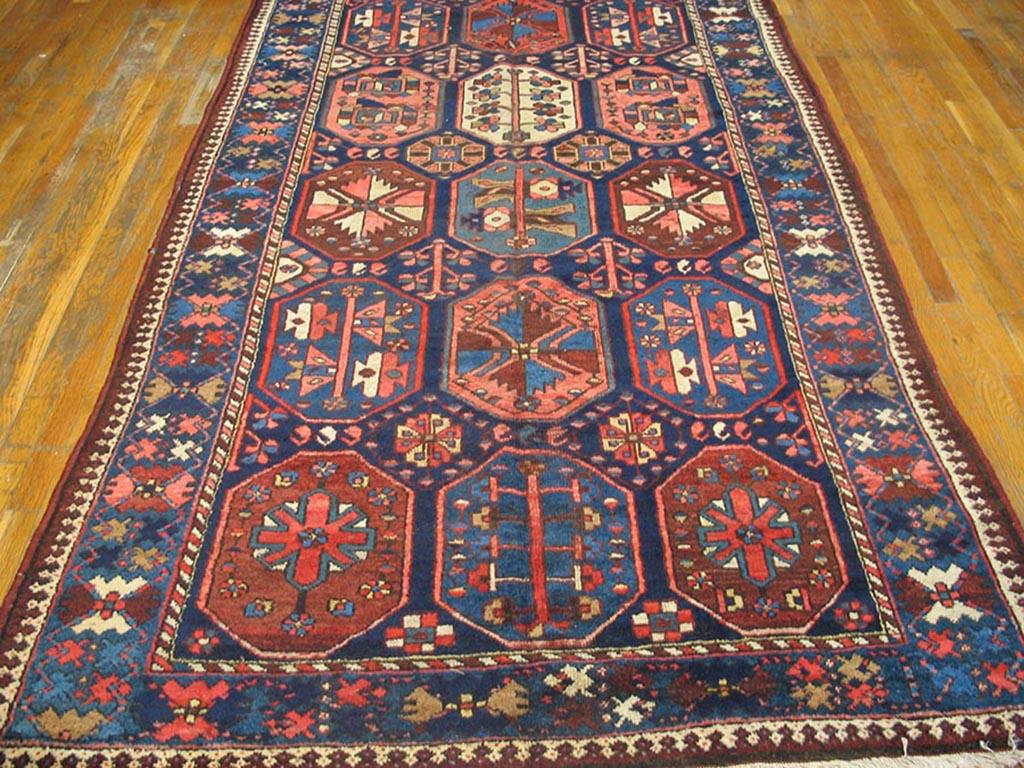 Early 20th Century Persian Bakhtiari Carpet ( 5'2