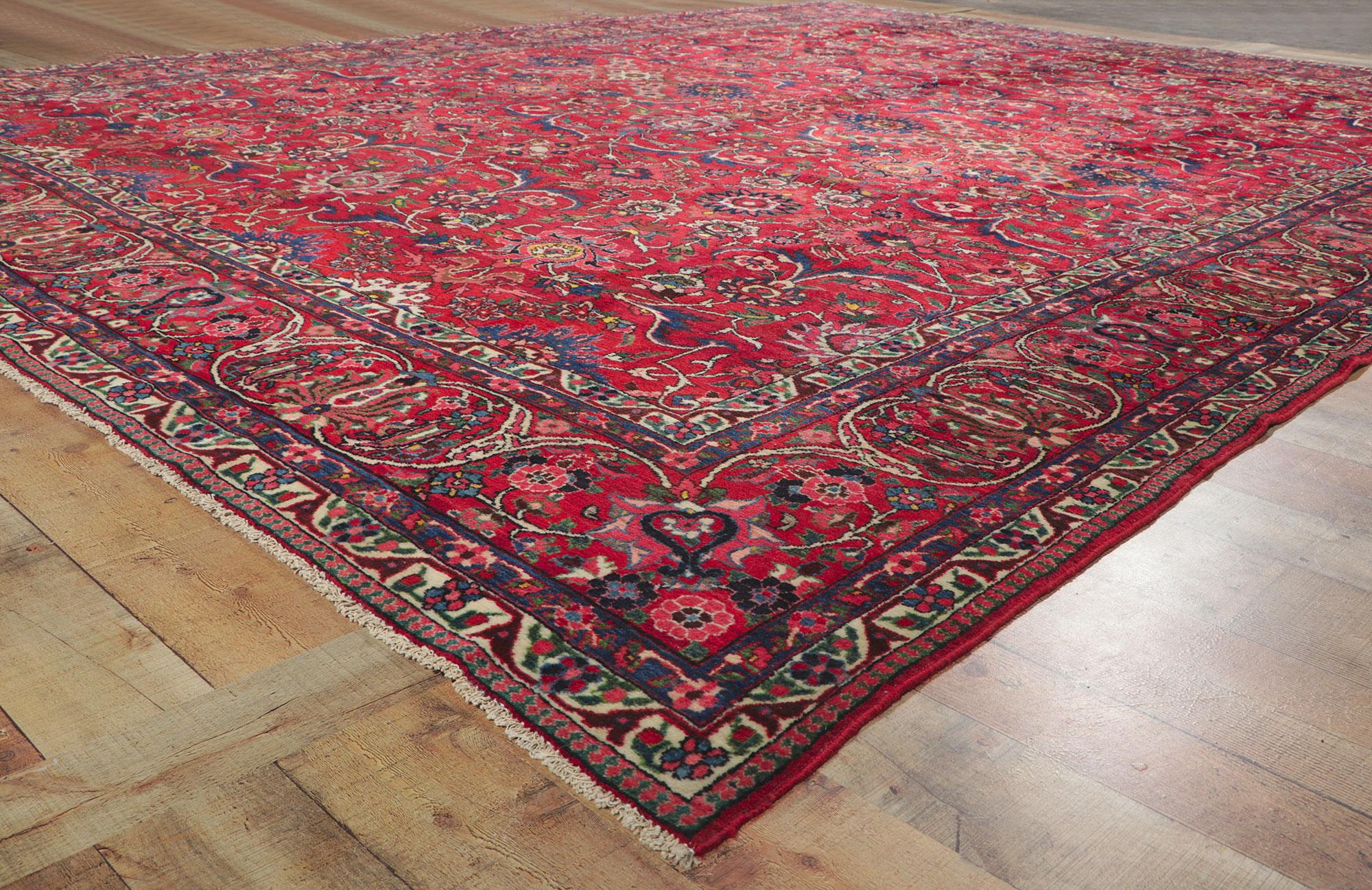 20th Century 1920's Persian Bakhtiari Carpet with Traditional Style For Sale