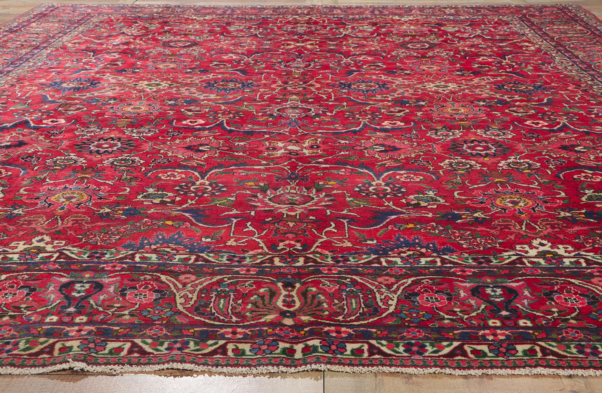 Wool 1920's Persian Bakhtiari Carpet with Traditional Style For Sale