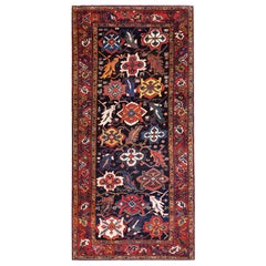 Antique Late 19th Century Persian Bakhtiari Carpet ( 4'8" x 9'6" - 142 x 290 )