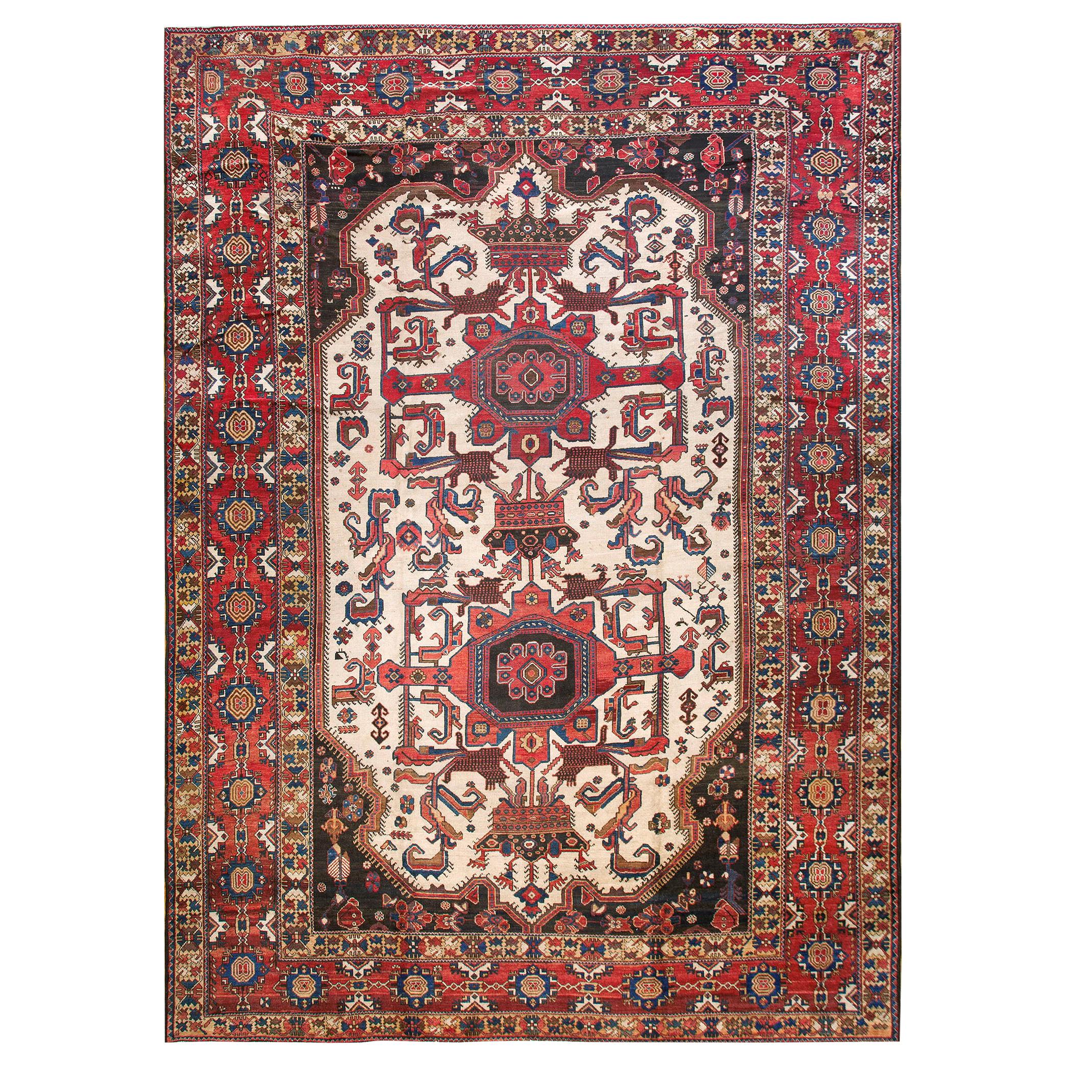 Tapis persan ancien Bakhtiari de 12' 6"" x 17' 4"". en vente