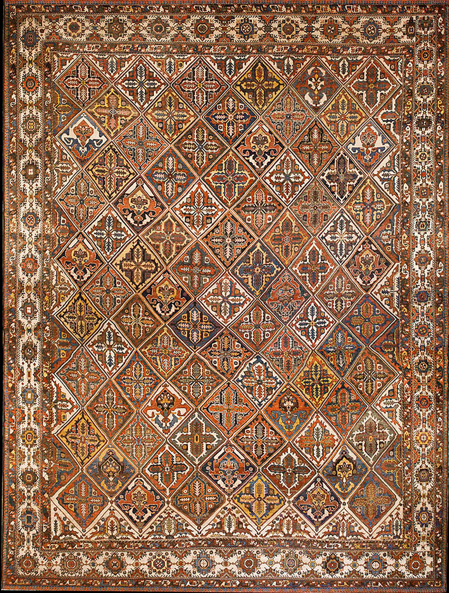 Early 20th Century S. Persian Bakhtiari Carpet ( 16'6" - 21'9" - 502 x 663 ) For Sale