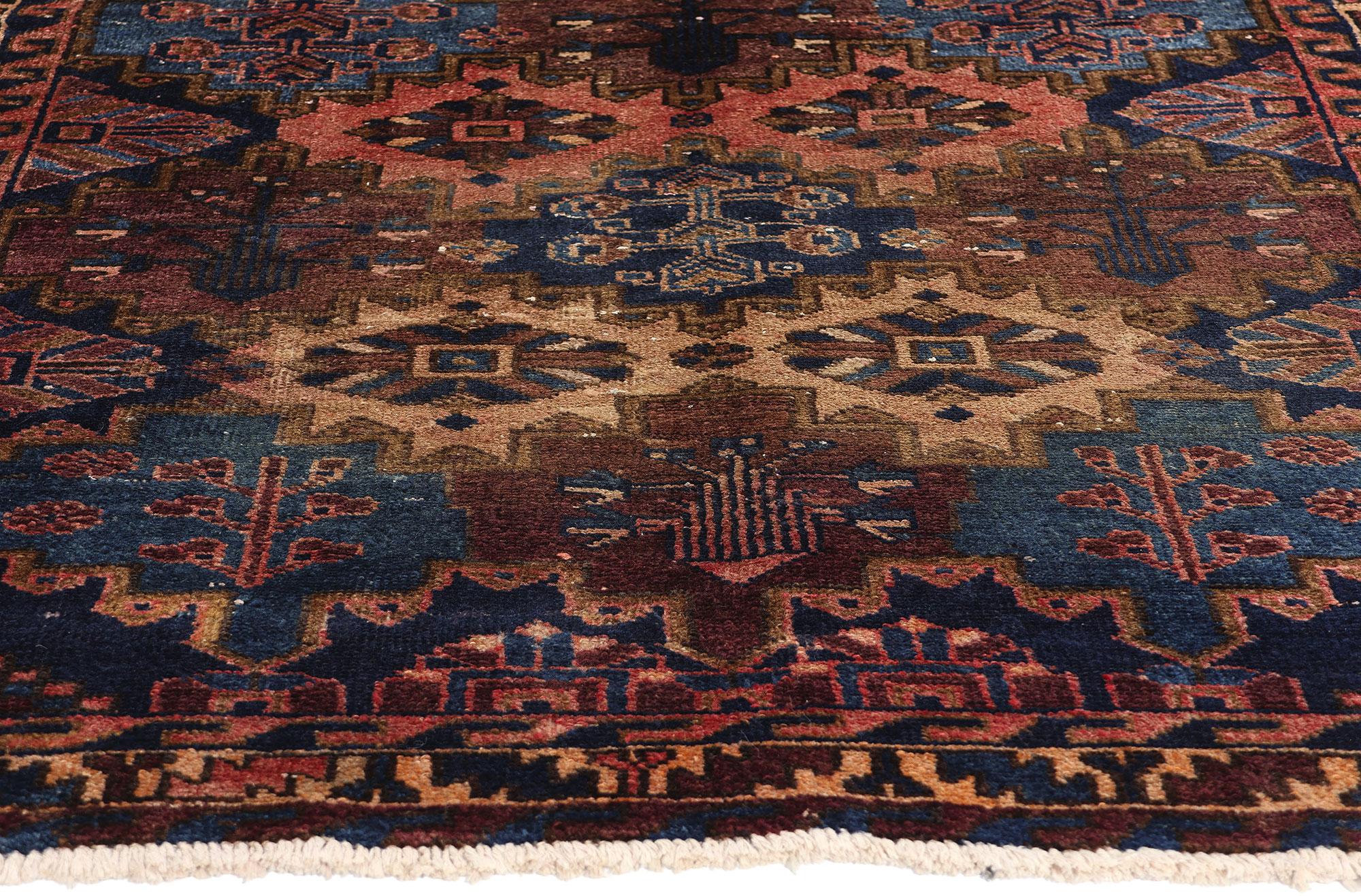 Antique Persian Bakhtiari Rug with Early Victorian Style In Good Condition For Sale In Dallas, TX