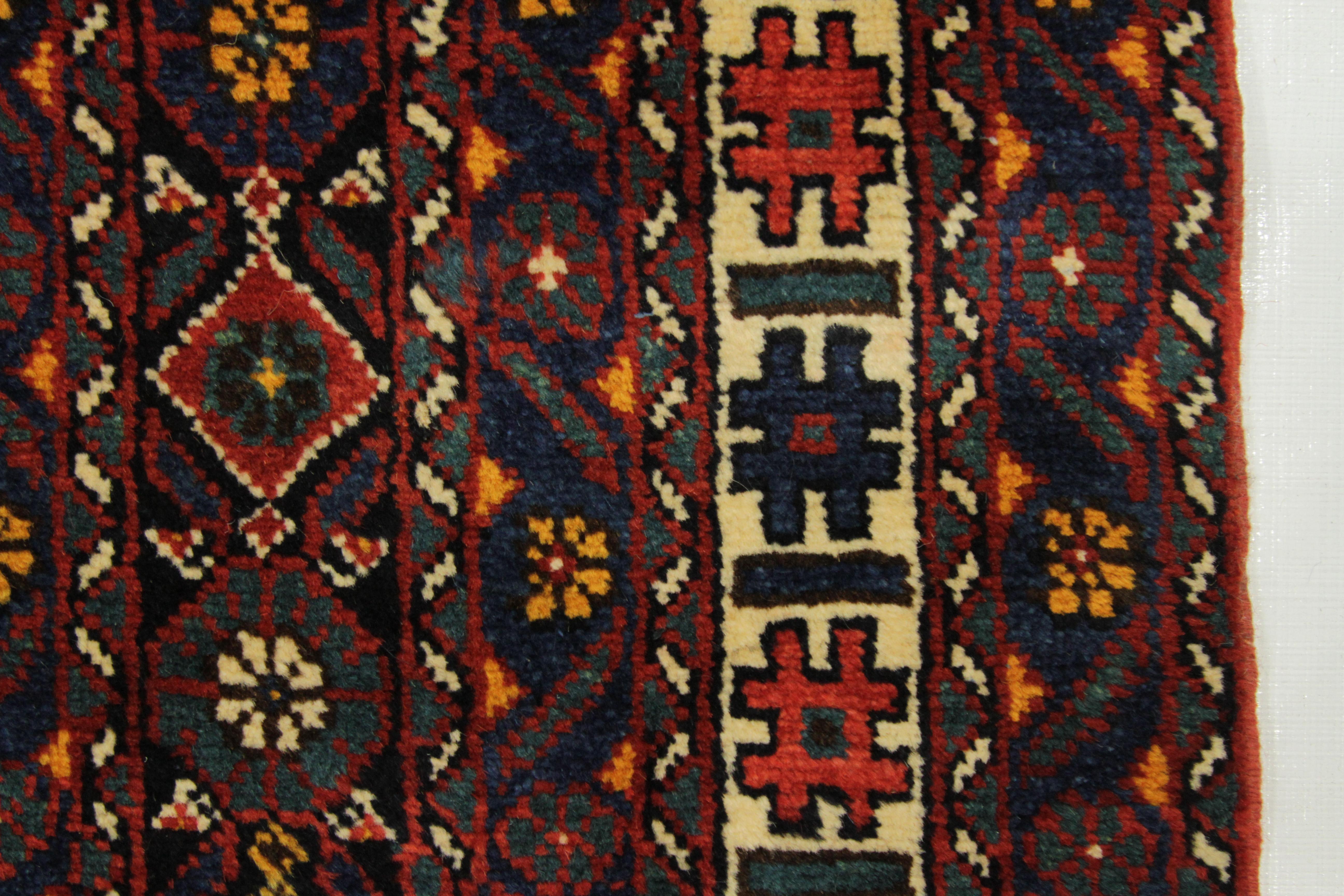 Wool Antique Persian Bakhtiari Rug with Incredible Geometric Details, circa 1940s For Sale