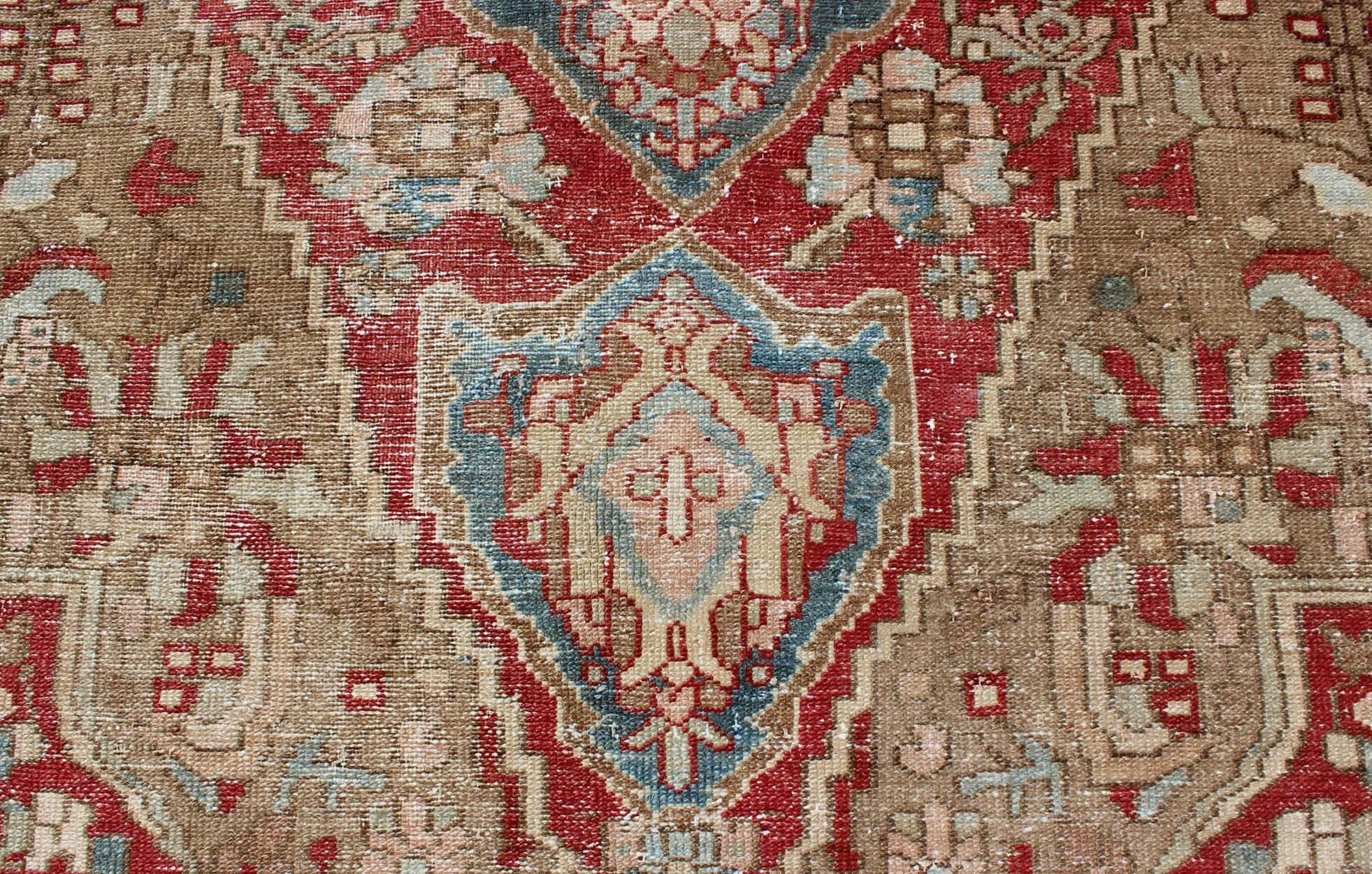 Antique Persian Bakhtiari Rug with Layered Floral Medallion Design and Motifs For Sale 4