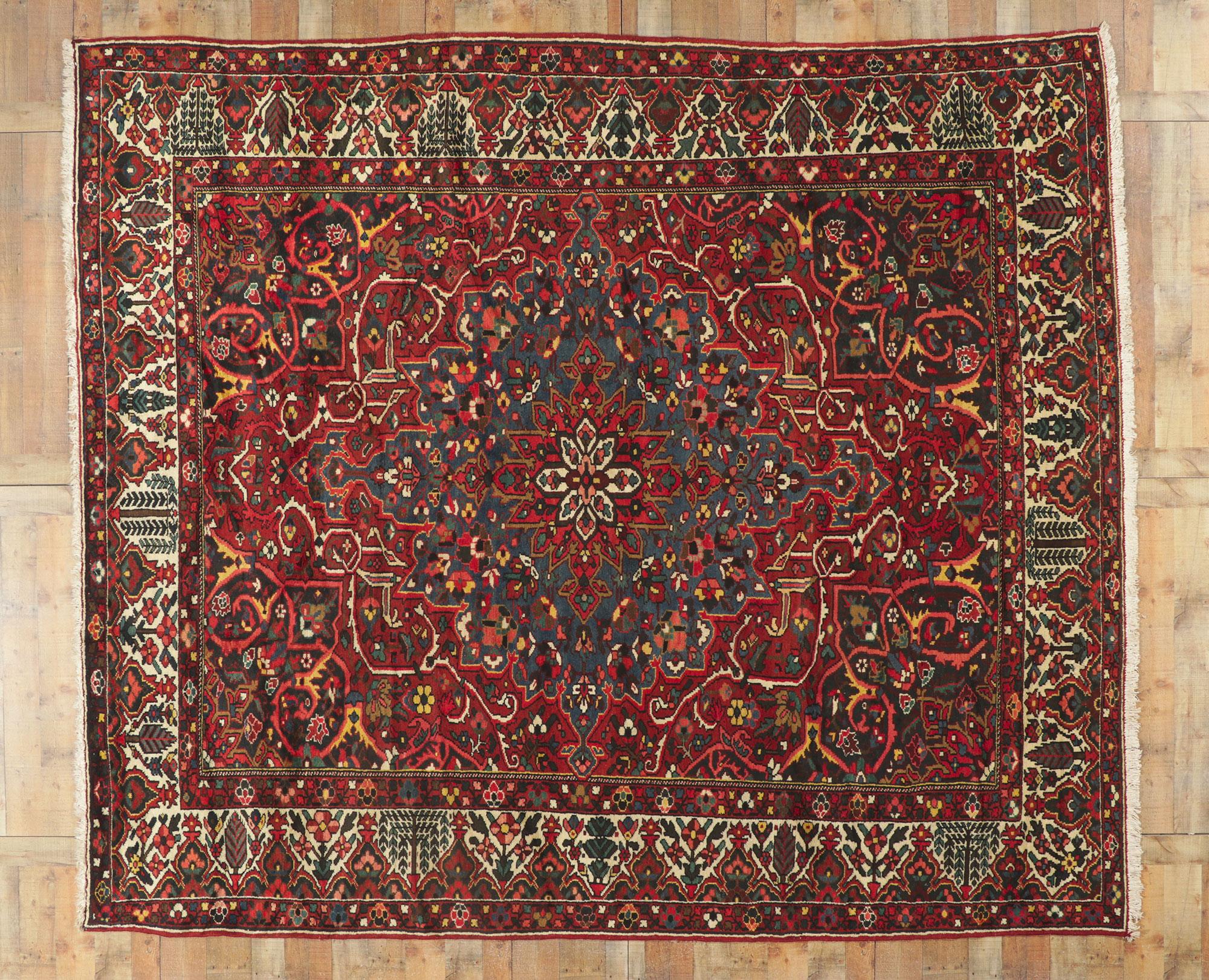 Antique Persian Bakhtiari Carpet with Traditional Style For Sale 1