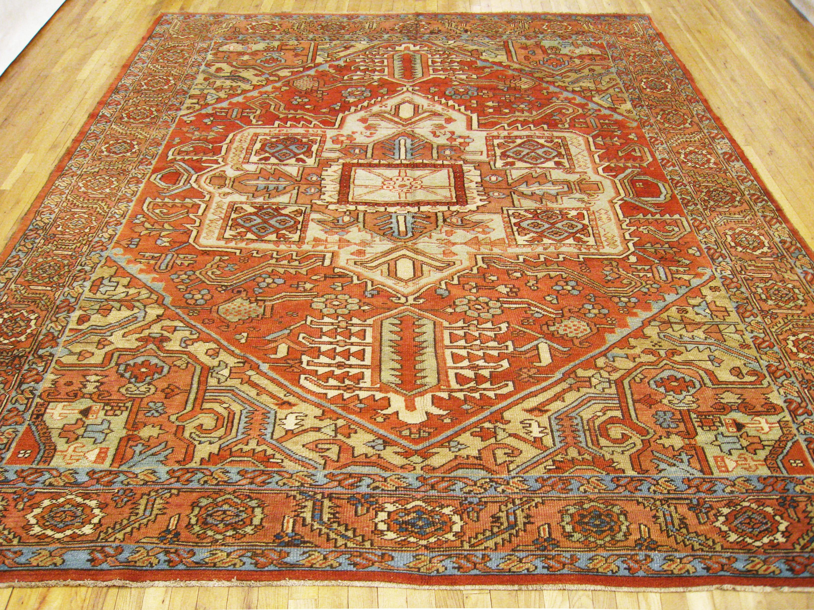 Serapi Antique Persian Bakshaish Oriental Carpet, in Large Size with Central Medallion For Sale