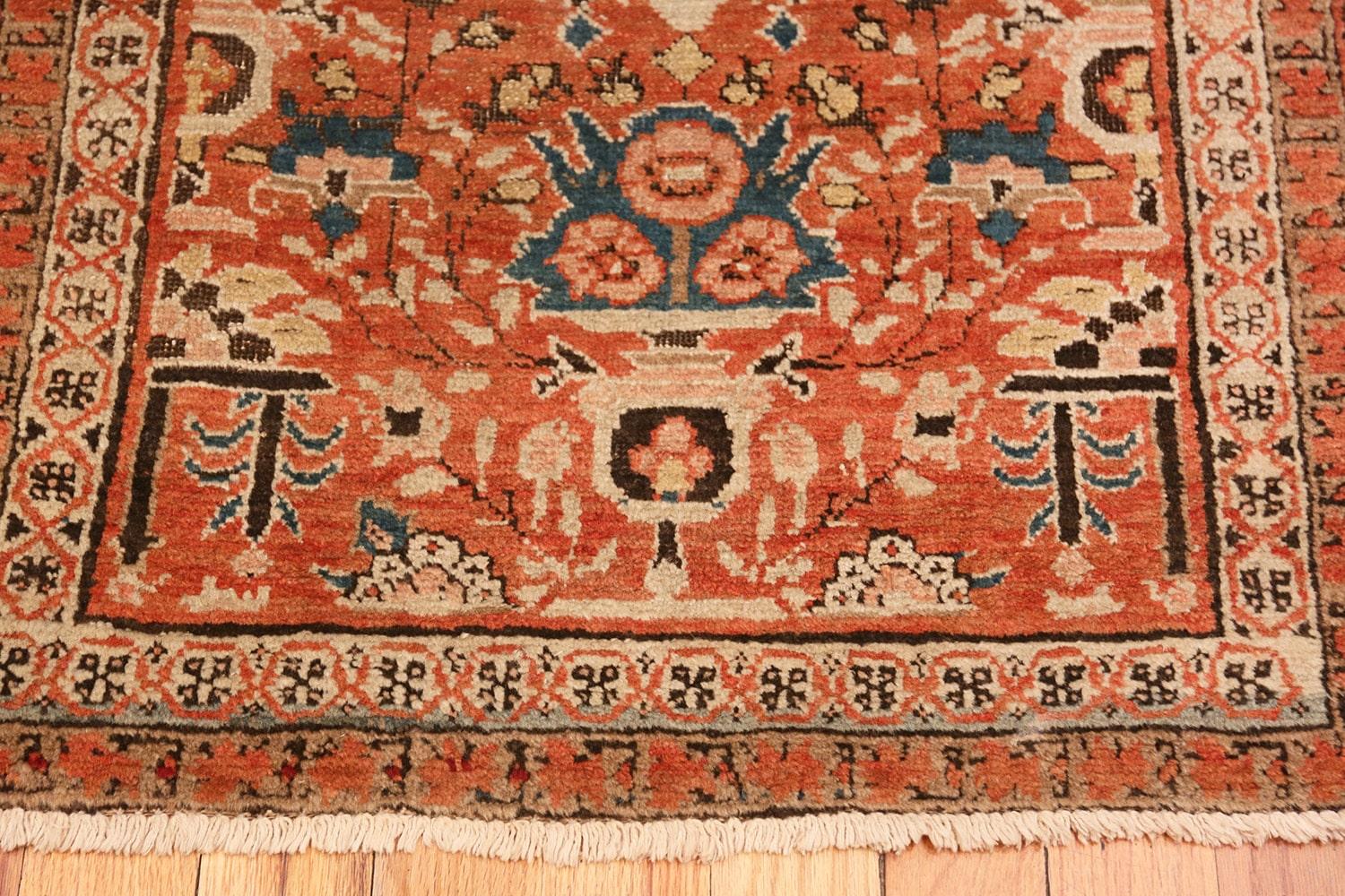 Antique Persian Bakshaish rug, country of origin: Persia, date circa turn of the 20th century. Size: 3 ft x 4 ft 4 in (0.91 m x 1.32 m). 

Here is a delightful antique rug. Perfectly aged, this antique Persian Bakshaish carpet showcases the free