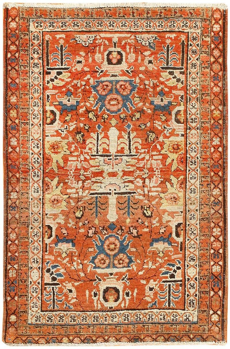 Antique Persian Bakshaish Rug. Size: 3 ft x 4 ft 4 in (0.91 m x 1.32 m)