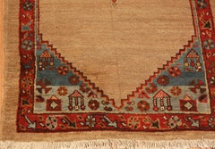 Antique Persian Bakshaish Rug. Size: 2 ft 9 in x 4 ft 5 in (0.84 m x 1.35 m)