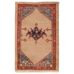 Antique Persian Bakshaish Rug. Size: 2 ft 9 in x 4 ft 5 in (0.84 m x 1.35 m)