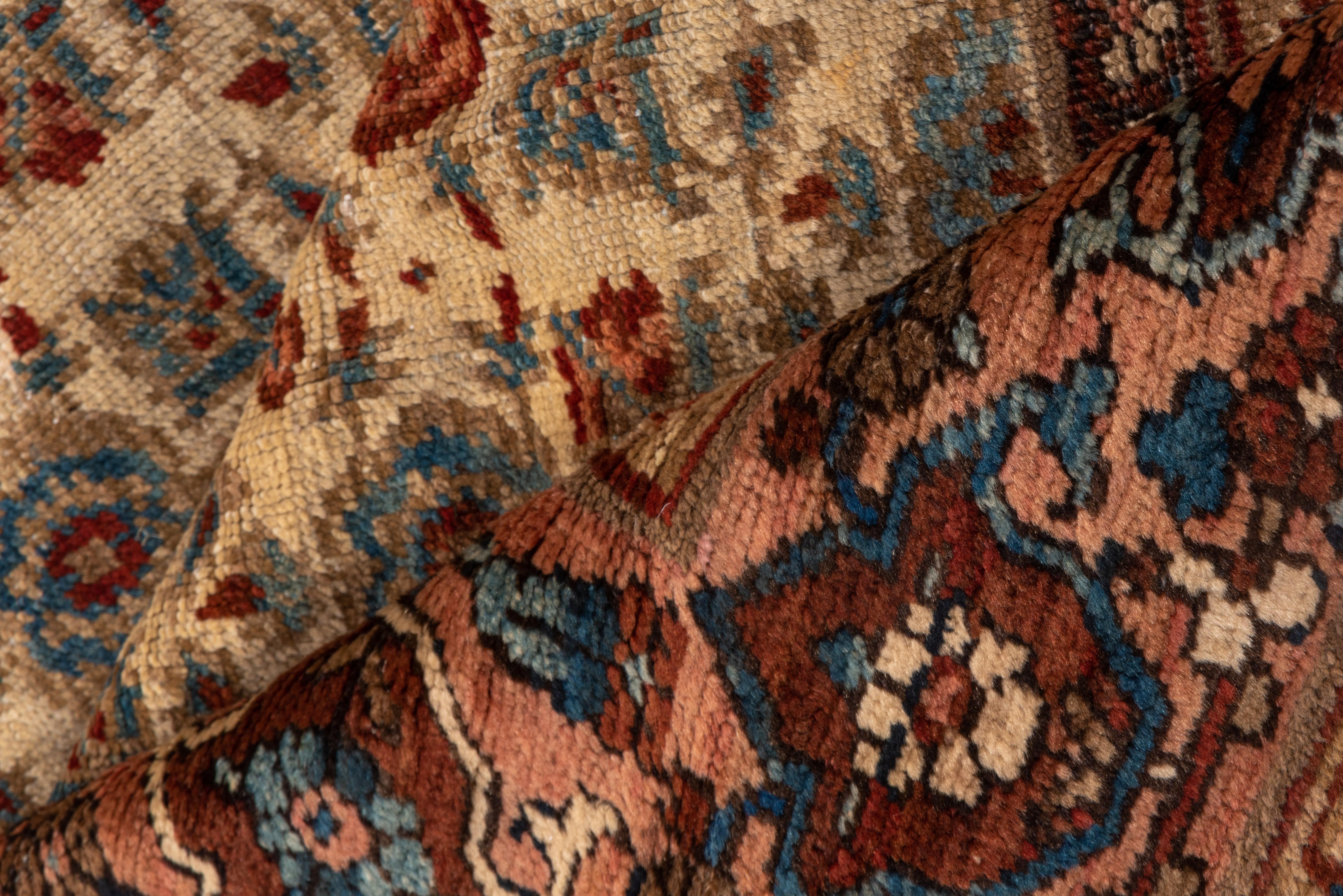 Antiker persischer Bakshayesh-Teppich, All-Over- Field, elfenbeinfarben (Heriz Serapi) im Angebot