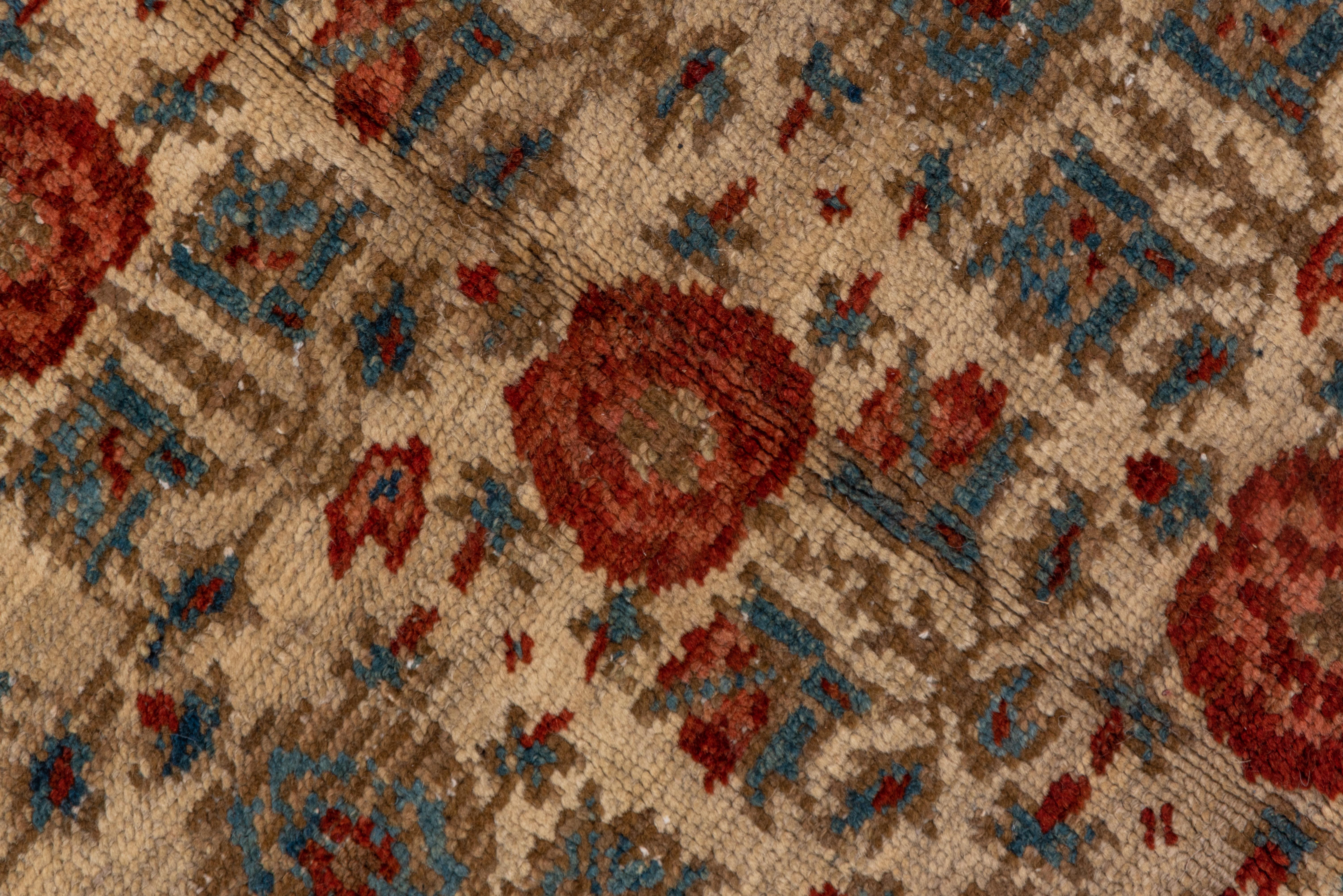 Antiker persischer Bakshayesh-Teppich, All-Over- Field, elfenbeinfarben im Zustand „Gut“ im Angebot in New York, NY