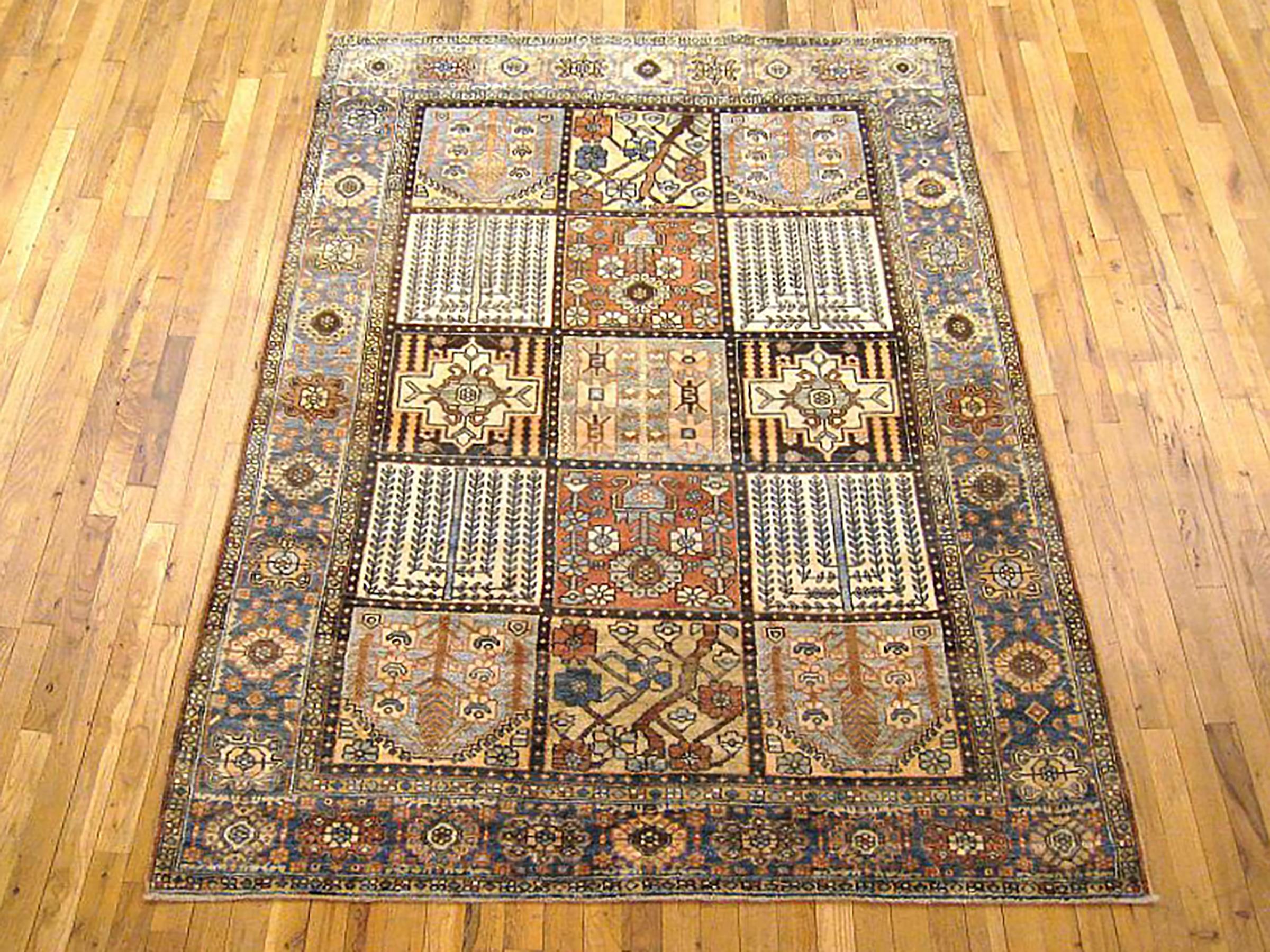 Antique Persian Baktiari Oriental Rug, Small size

An antique Baktiari oriental rug, size 6'10