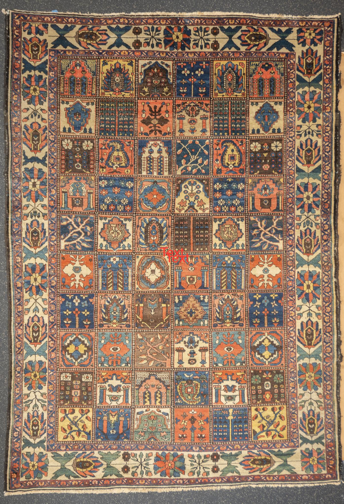 Antiker persischer Baktiari-Teppich 6'11'' x 9'9''. 