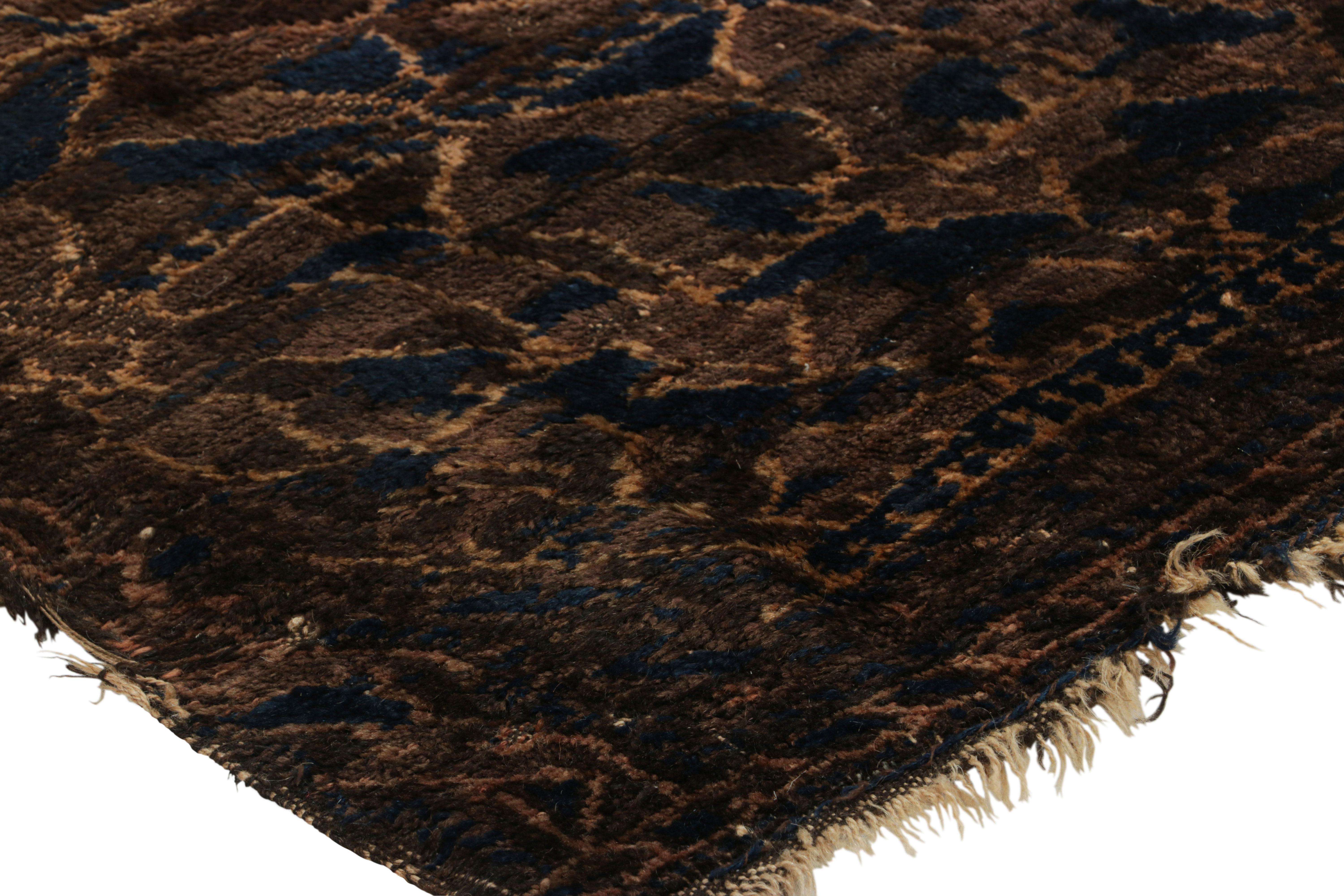 Début du 20ème siècle Tapis persan ancien en indigo avec motif tribal géométrique  Rug & Kilim en vente