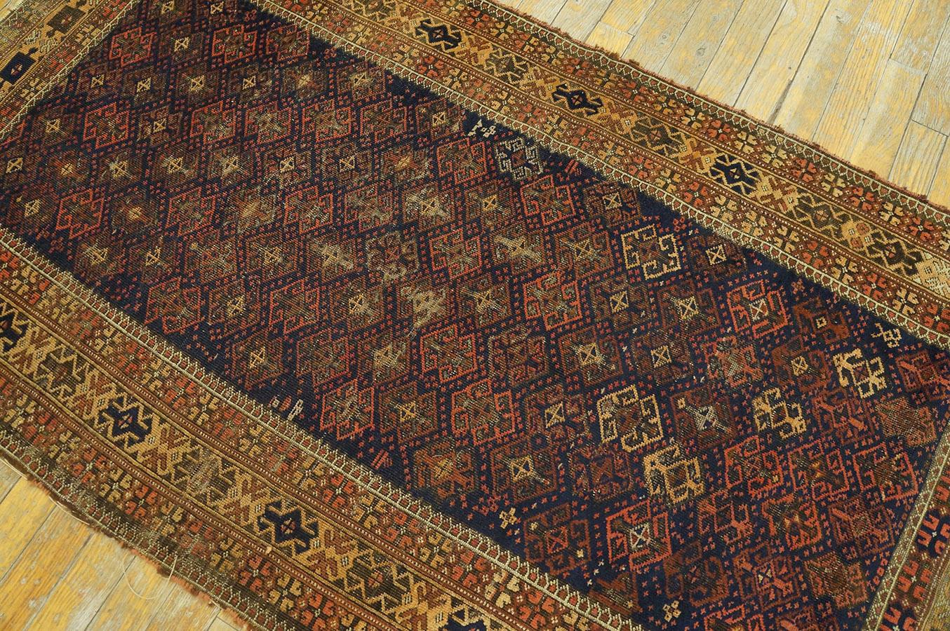 Early 20th Century N.E. Persian Baluch Carpet ( 2 10'' x 5'3'' - 86 x 160 cm )  For Sale 2