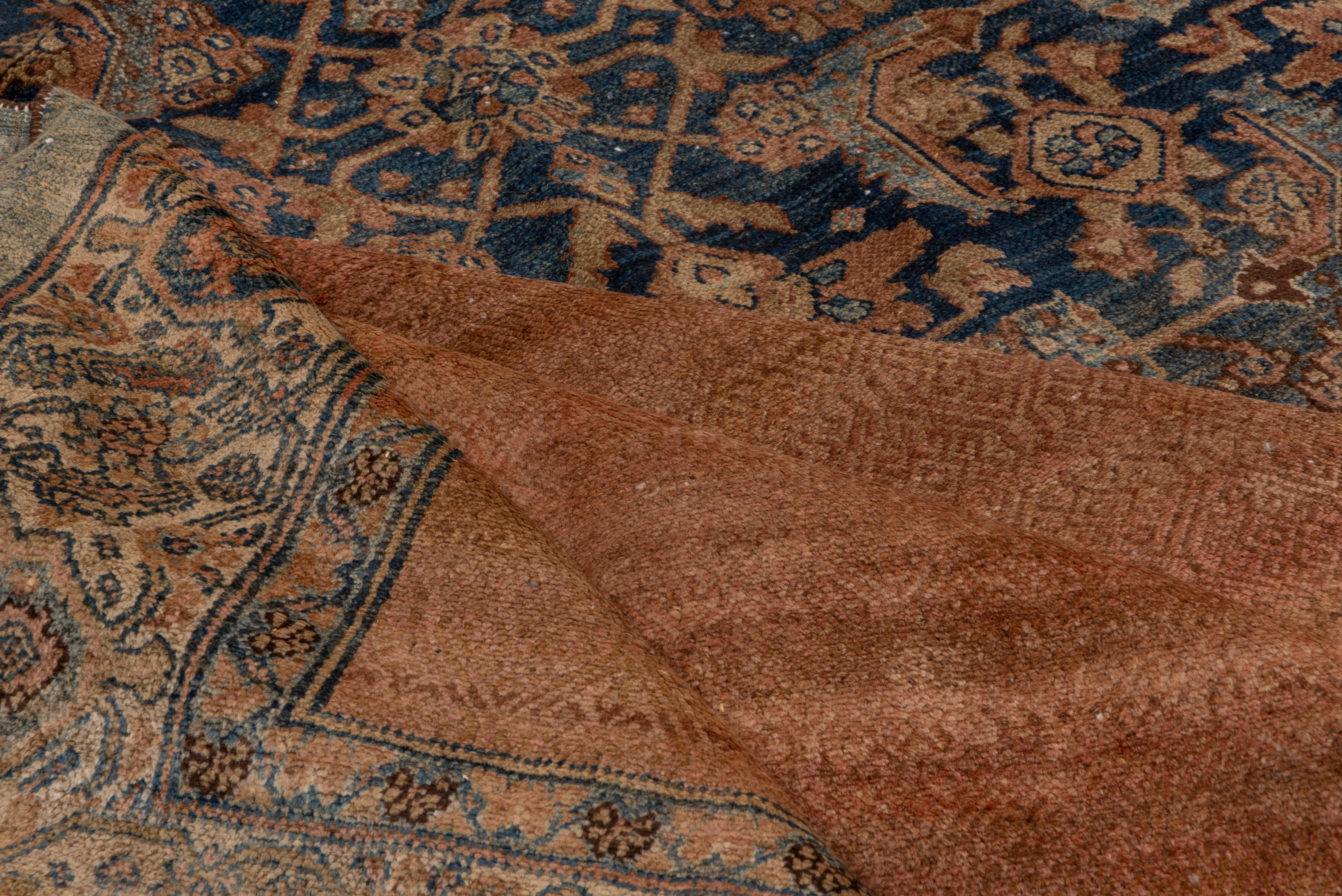 Antique Persian Bibikabad Carpet, circa 1900s In Good Condition For Sale In New York, NY
