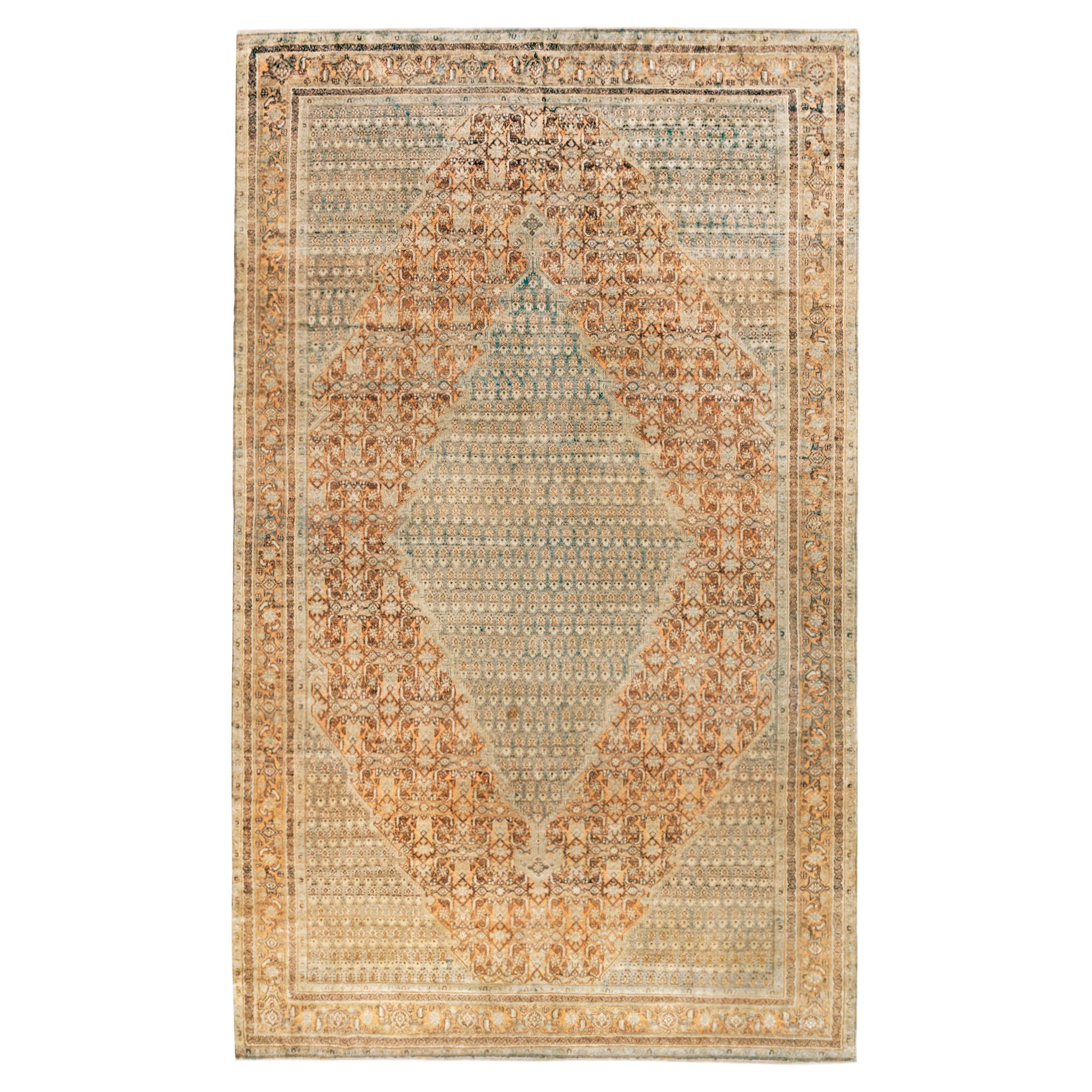 Antiker persischer Bibikabad- orientalischer Teppich, in Galeriegröße, mit zentralem Medaillon im Angebot