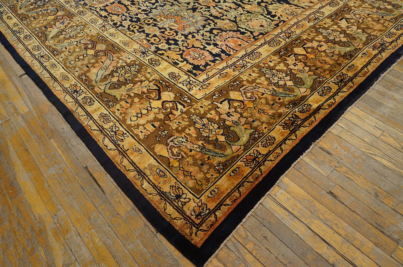 Fin du XIXe siècle Tapis persan Bibikabad du 19ème siècle ( 12'4'' x 14'2'' - 376 x 432 ) en vente