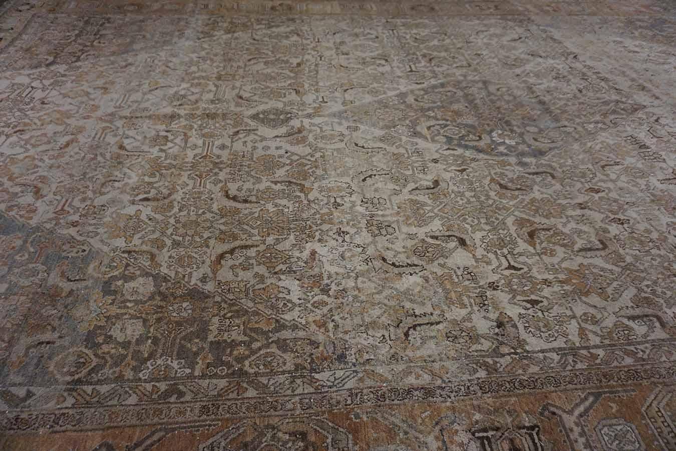 Early 20th Century Persian Bibikabad Carpet 13' 7