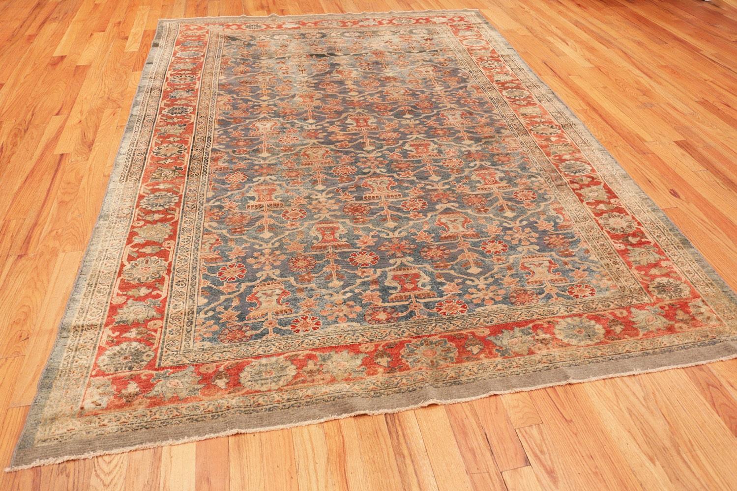 Antique Persian Bibikabad Rug. 7 ft 6 in x 10 ft (2.29 m x 3.05 m) For Sale 1
